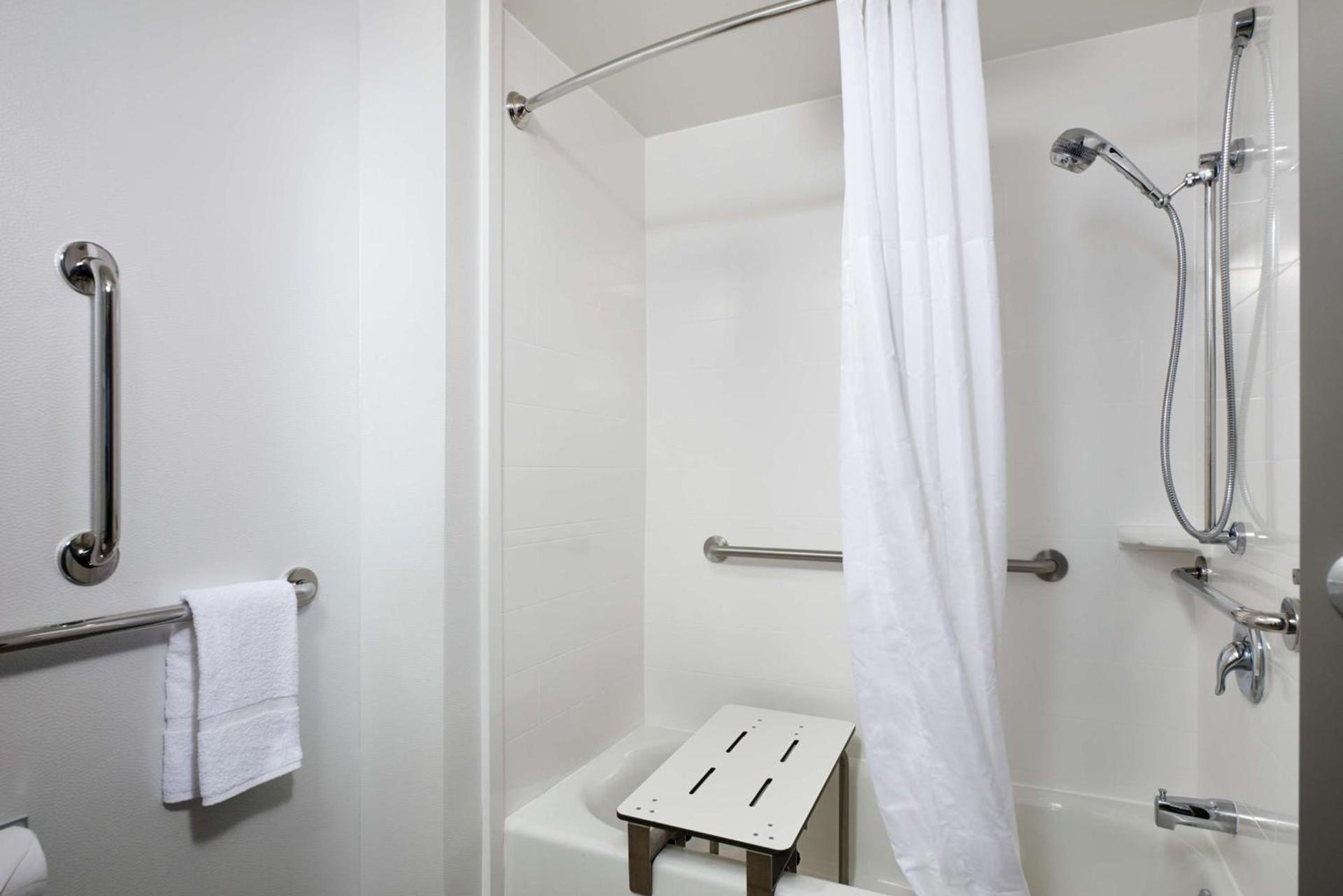 Hampton Inn Niagara Falls photo 10