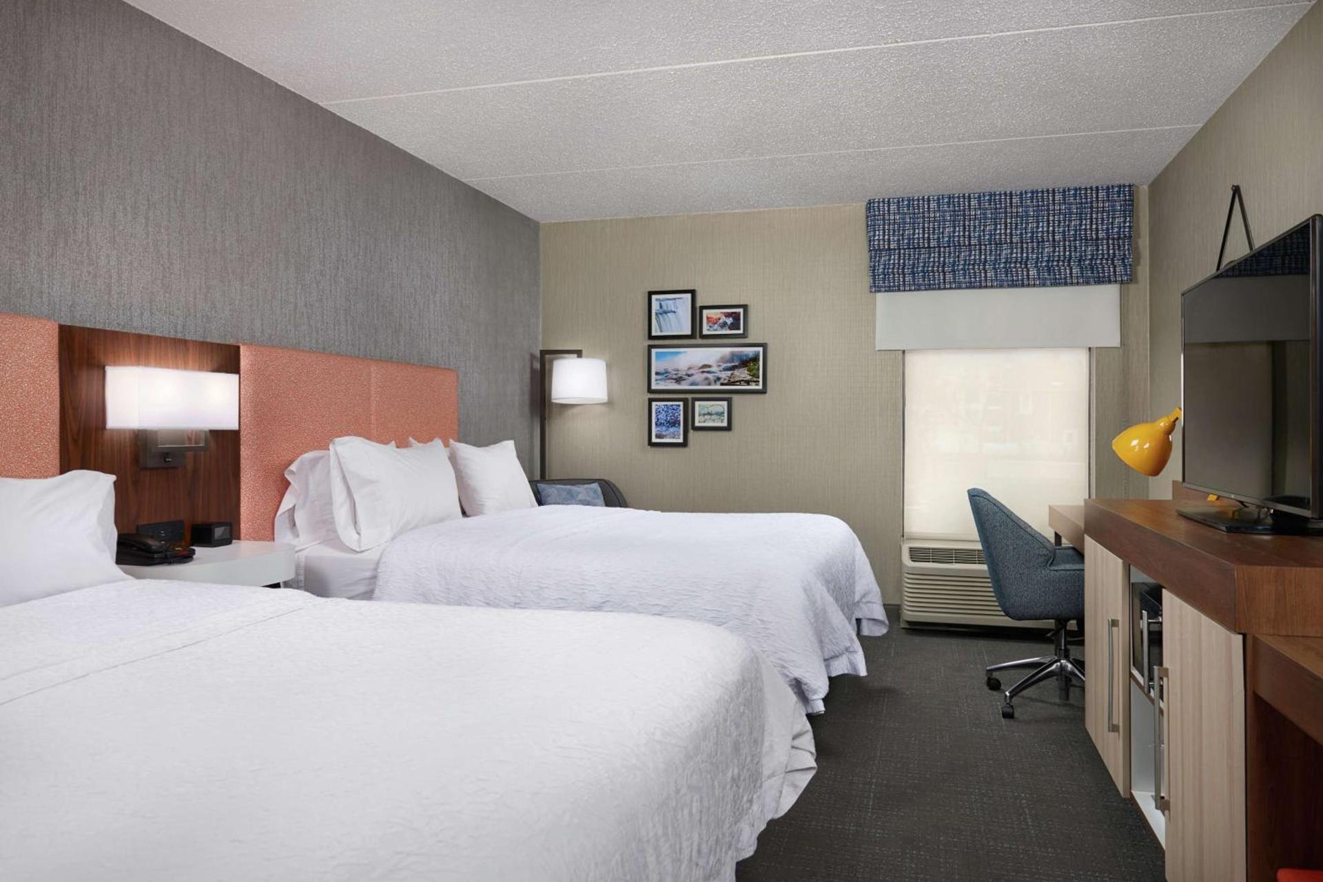Hampton Inn Niagara Falls photo 16