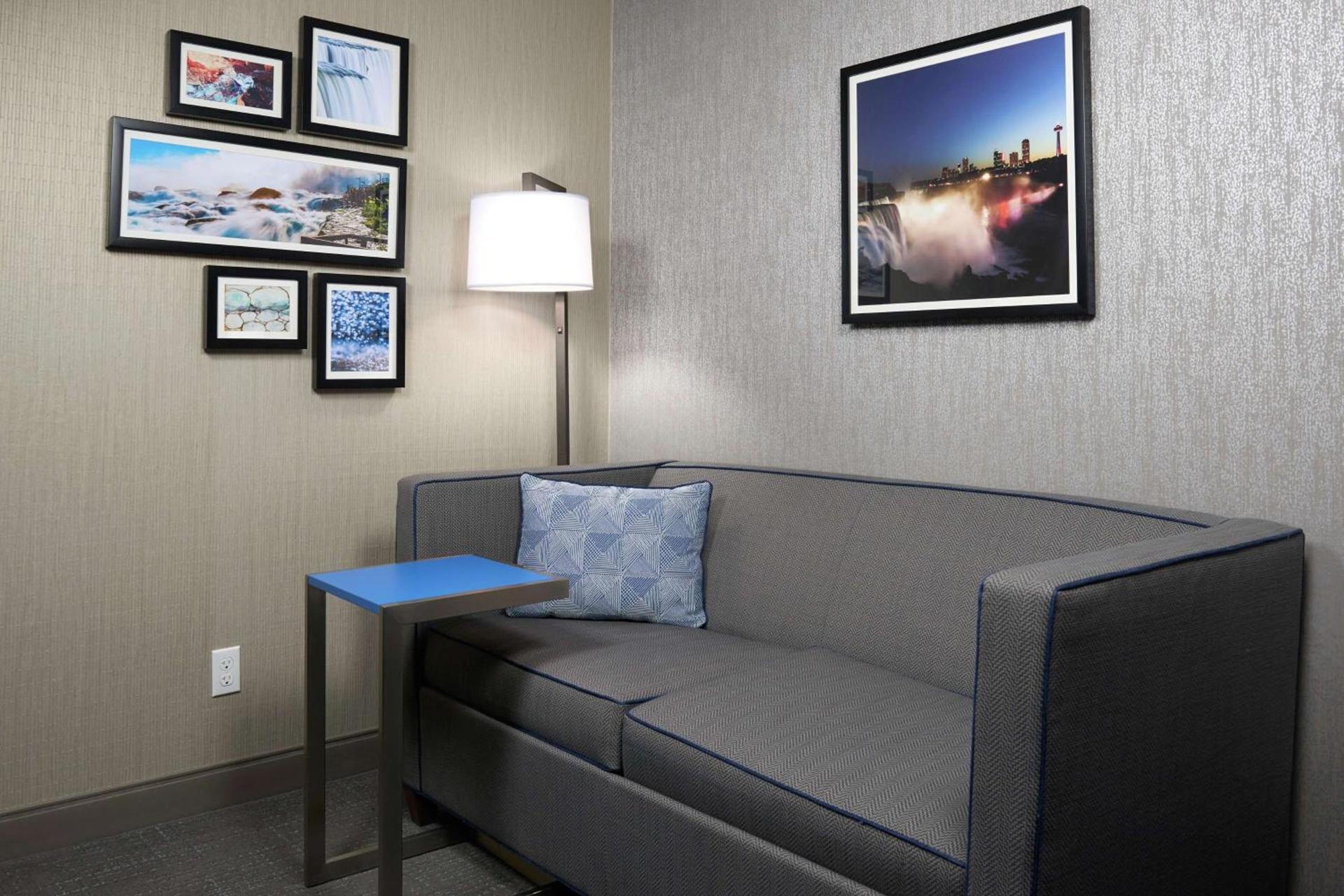 Hampton Inn Niagara Falls photo 20