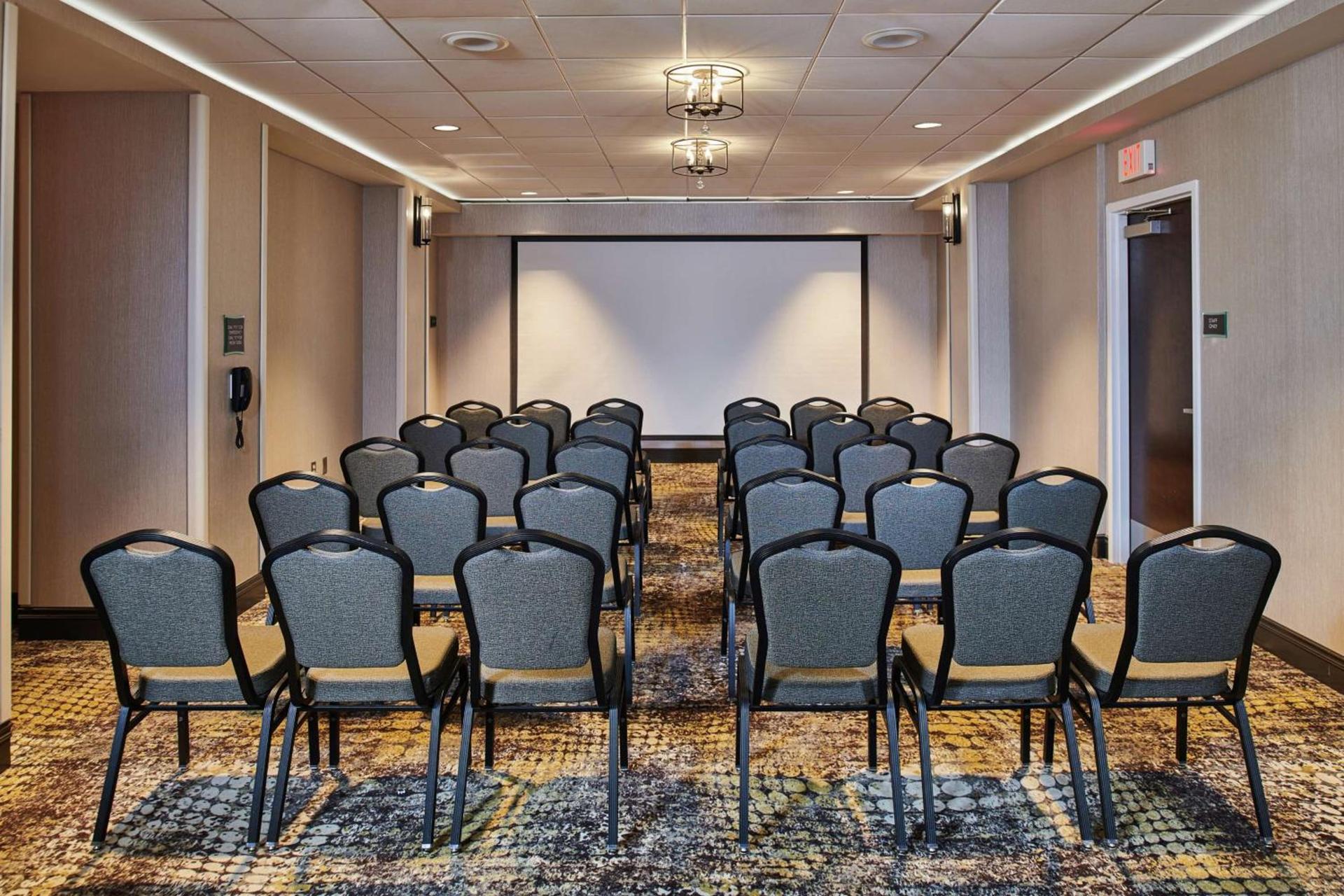 Doubletree By Hilton Raleigh Crabtree Valley photo 17