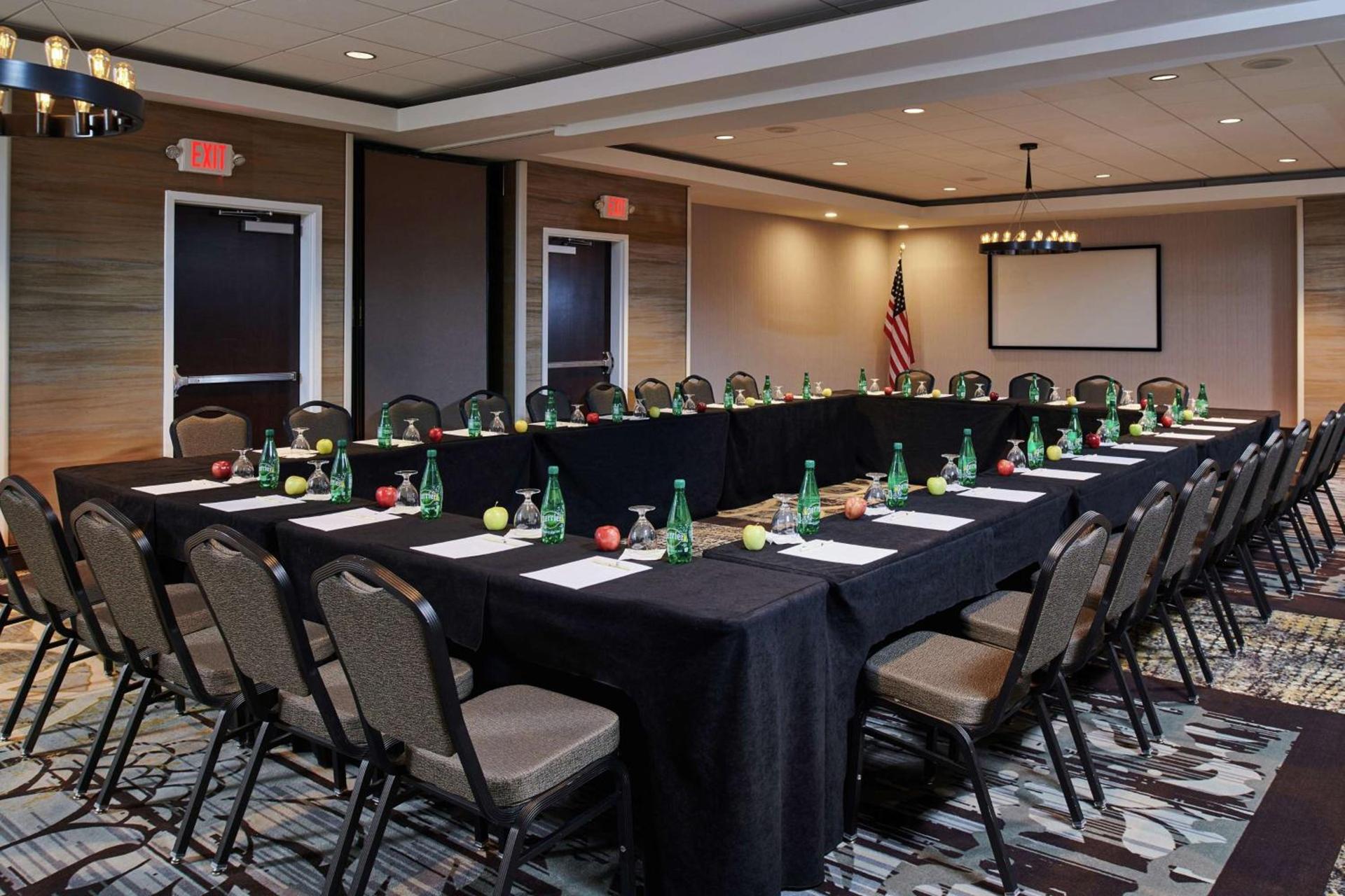 Doubletree By Hilton Raleigh Crabtree Valley photo 19