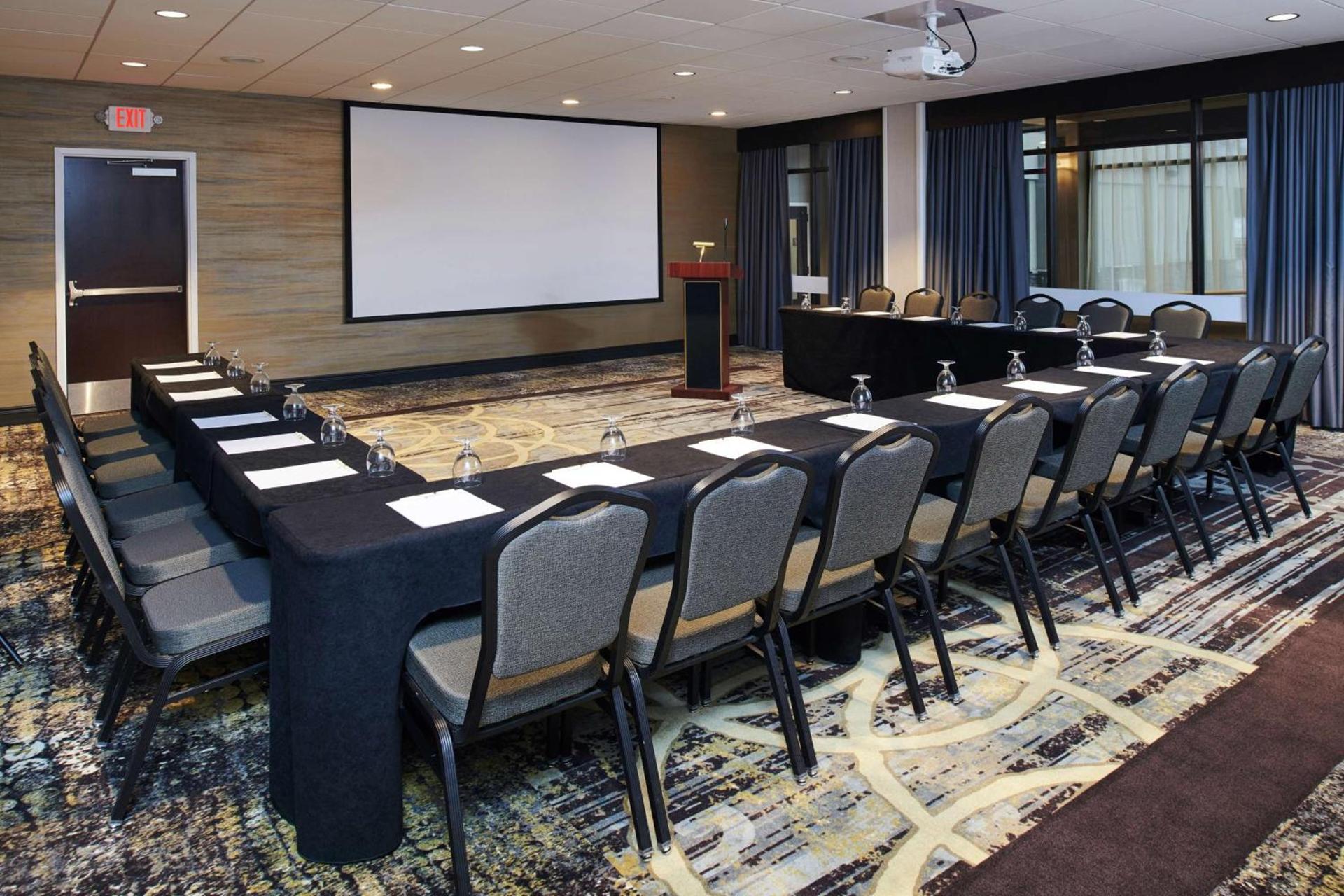 Doubletree By Hilton Raleigh Crabtree Valley photo 20
