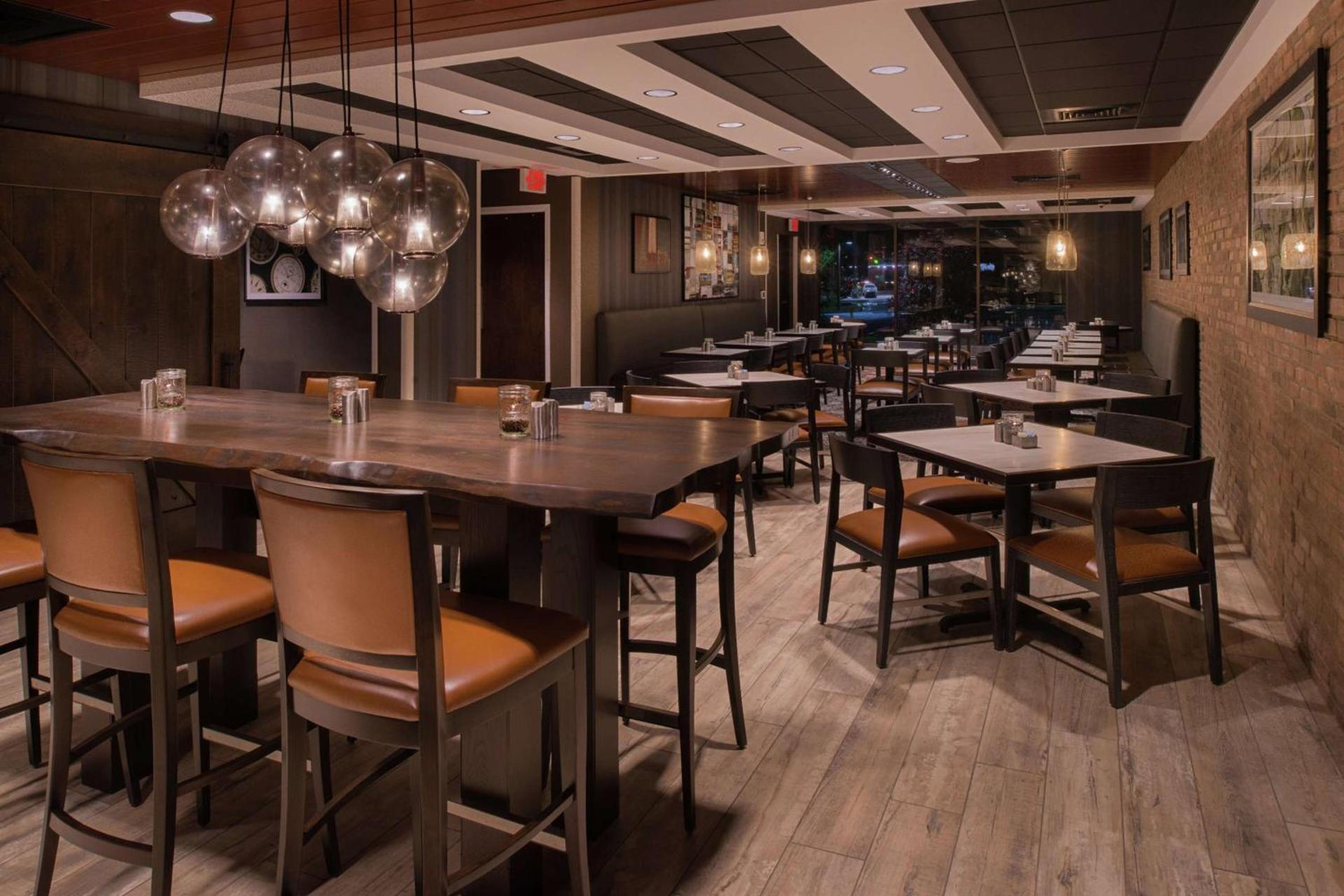 Doubletree By Hilton Raleigh Crabtree Valley photo 23