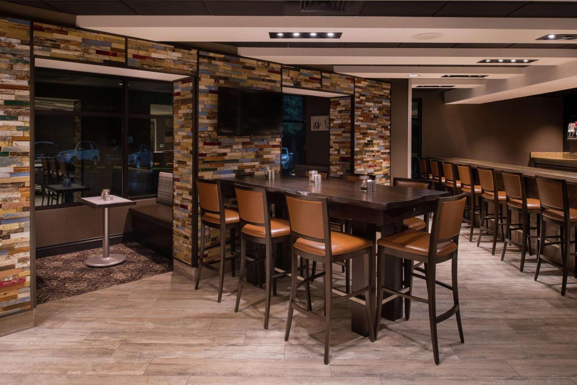 Doubletree By Hilton Raleigh Crabtree Valley photo 26