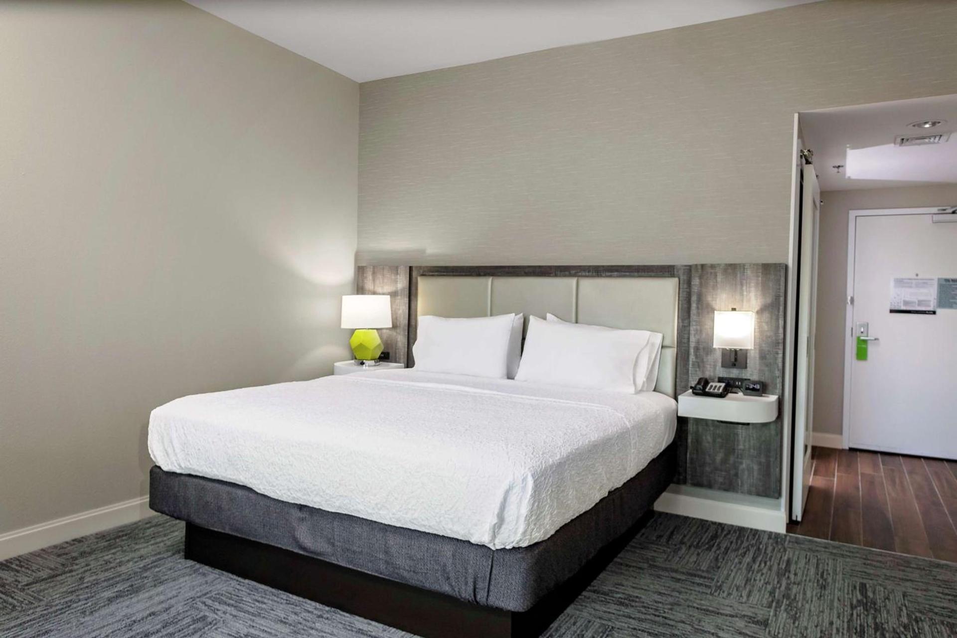 Hampton Inn Cranbury photo 10