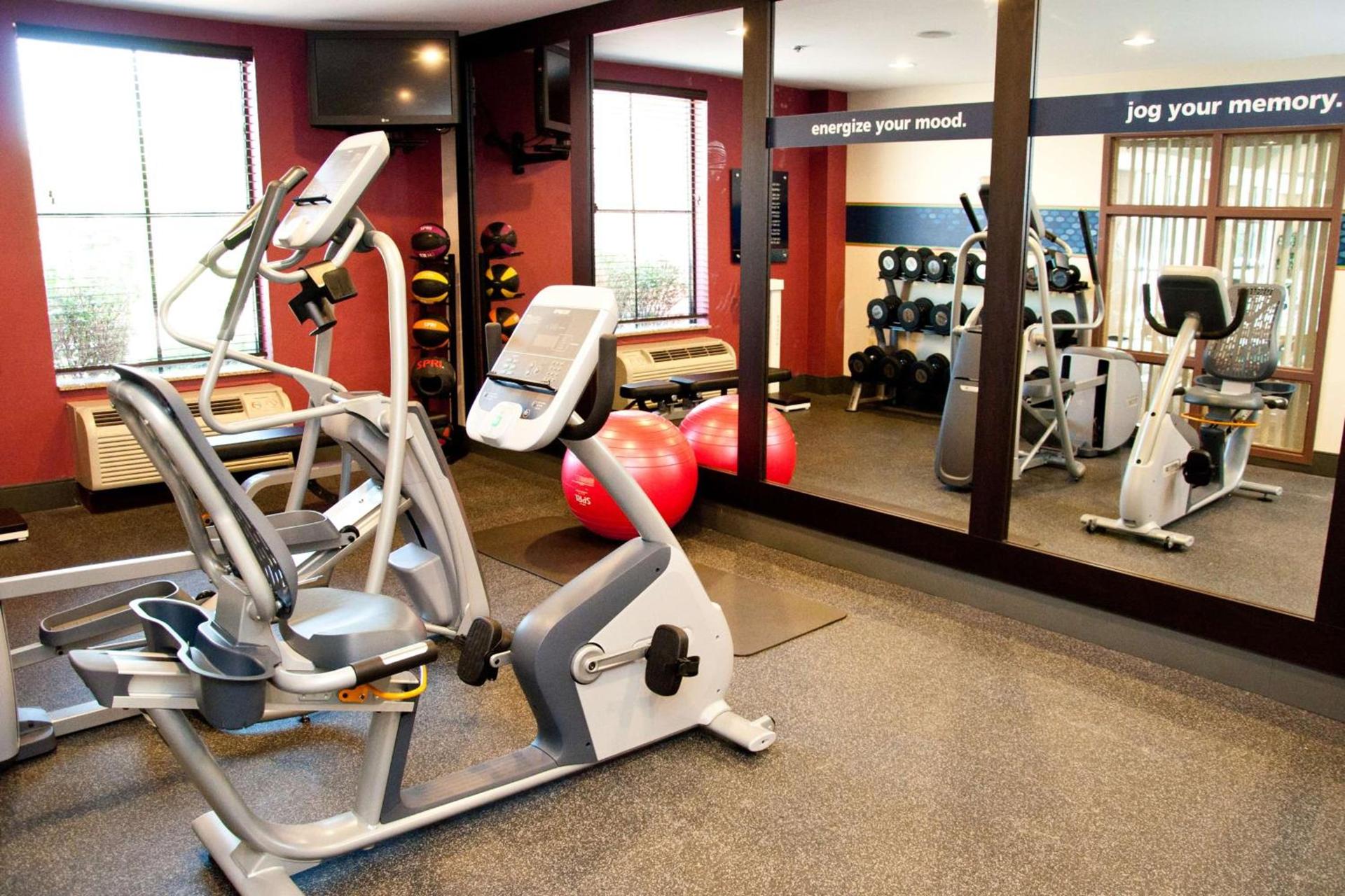 Hampton Inn East Windsor photo 25