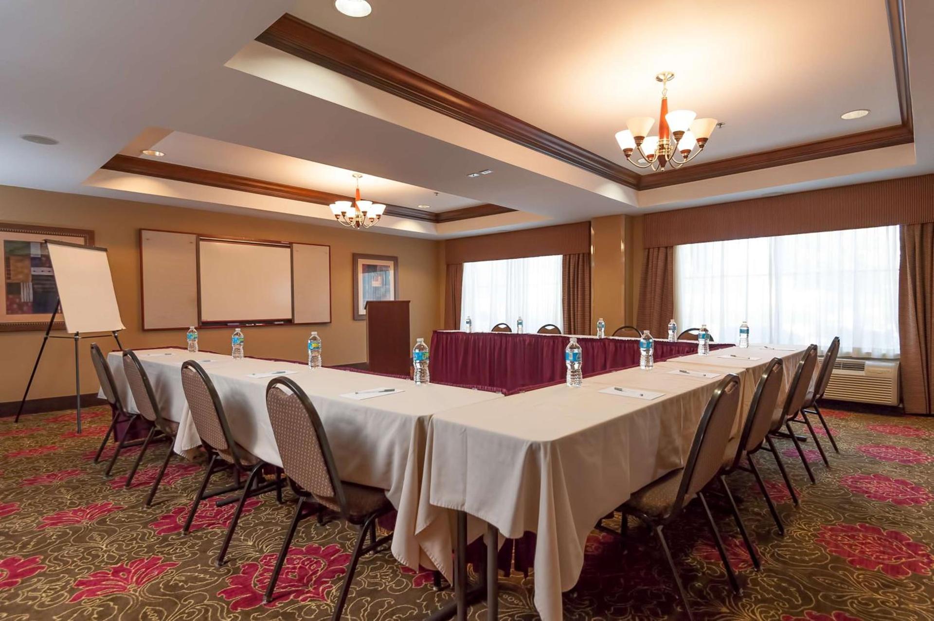Hampton Inn East Windsor photo 49