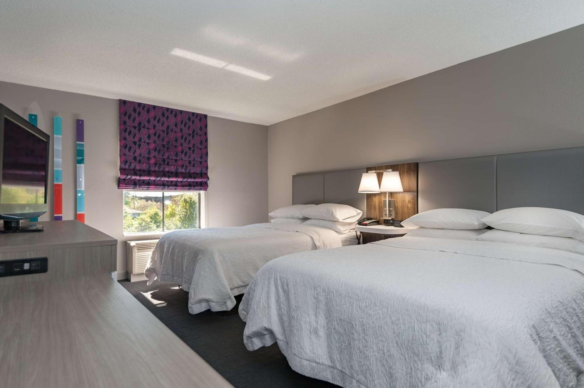 Hampton Inn East Windsor photo 52