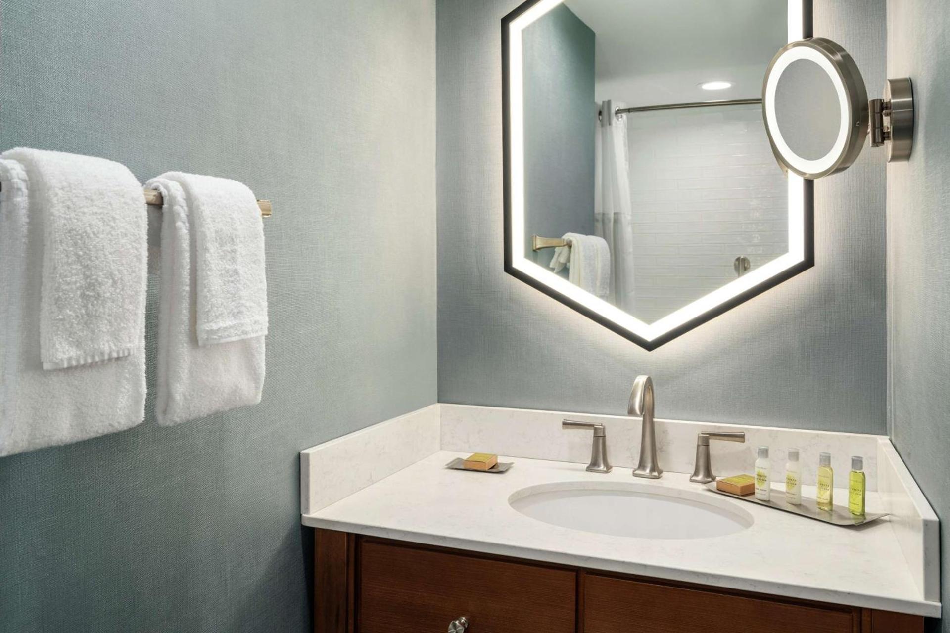 DoubleTree by Hilton Ocean City Oceanfront photo 23
