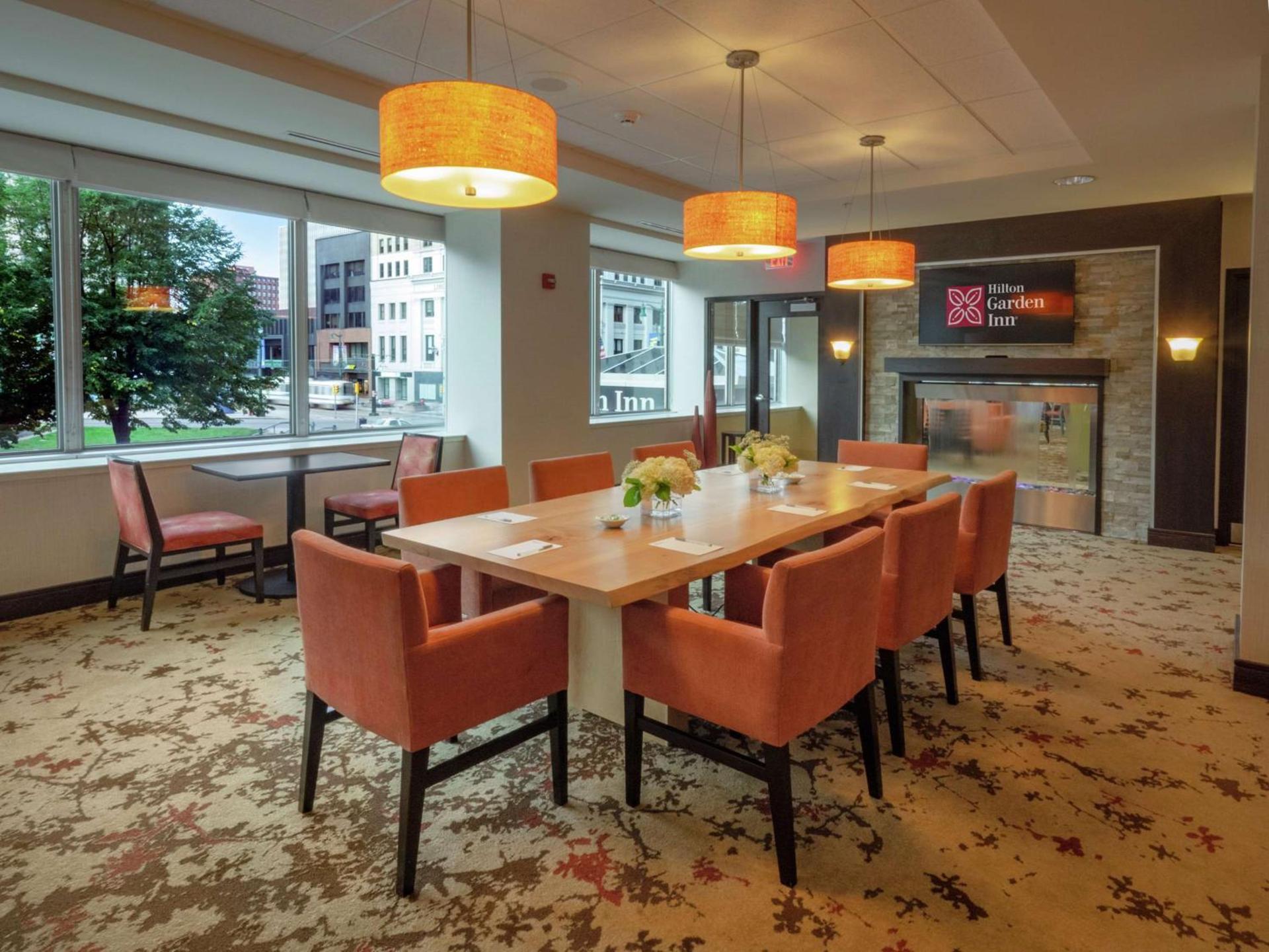 The Hilton Garden Inn Buffalo-Downtown photo 17