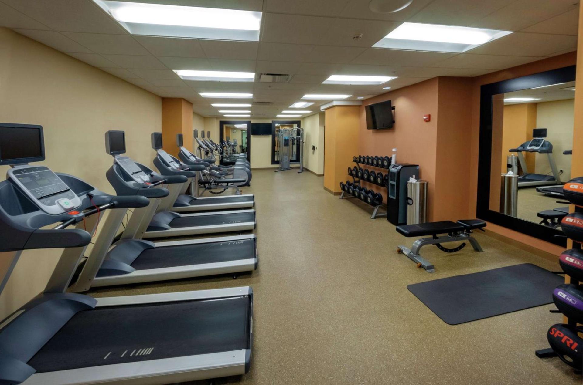 The Hilton Garden Inn Buffalo-Downtown photo 25