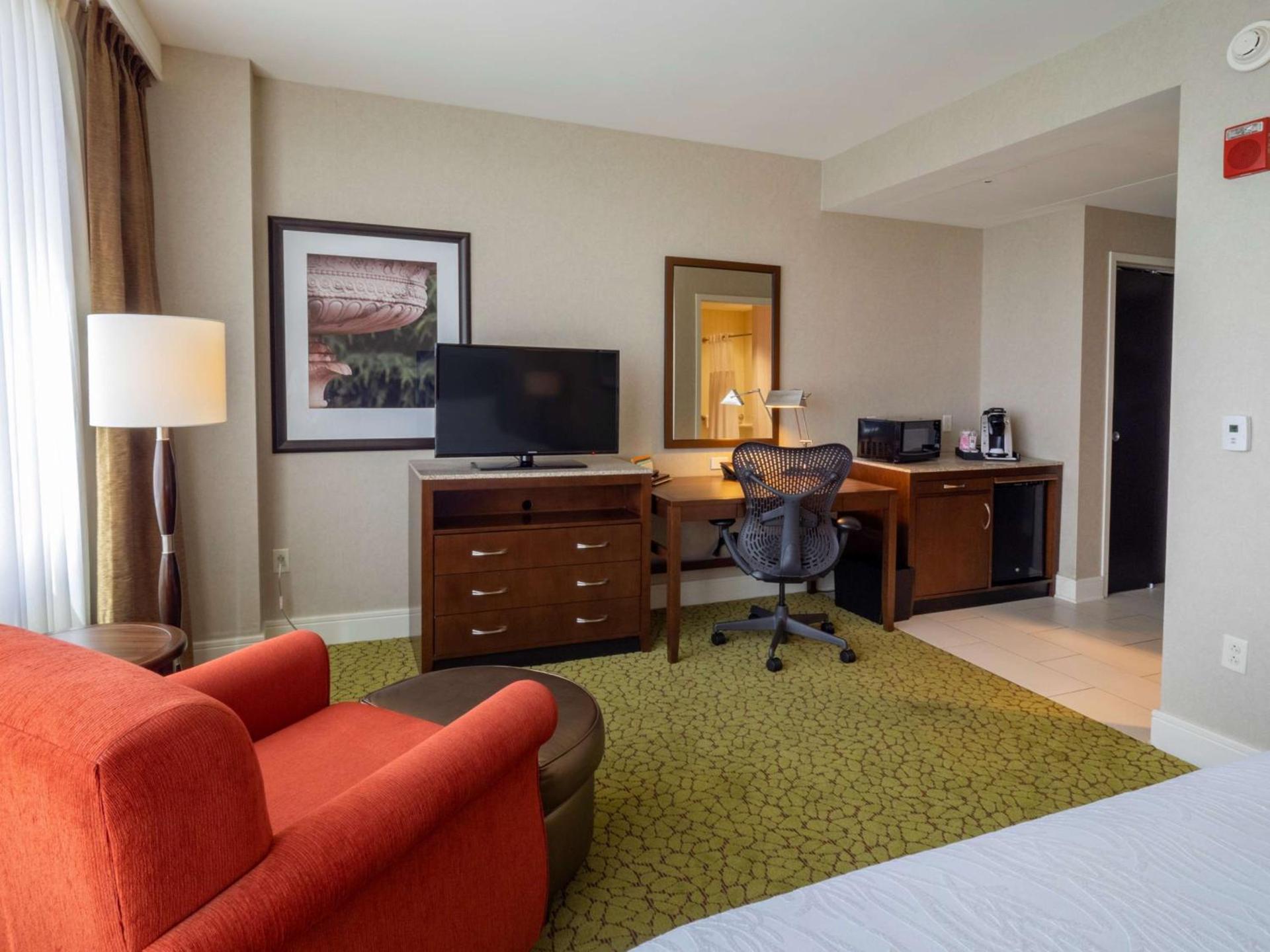 The Hilton Garden Inn Buffalo-Downtown photo 26