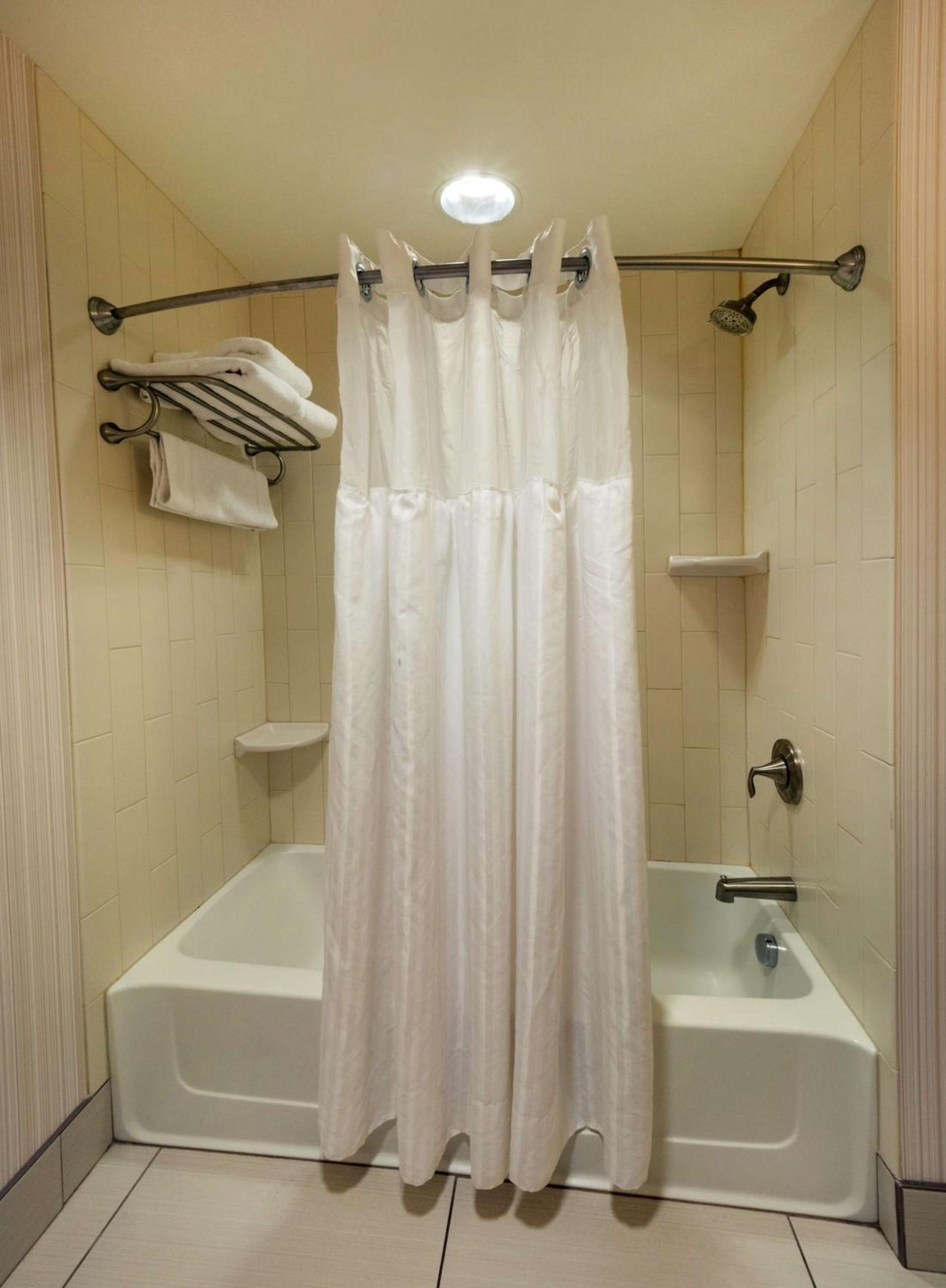 The Hilton Garden Inn Buffalo-Downtown photo 27