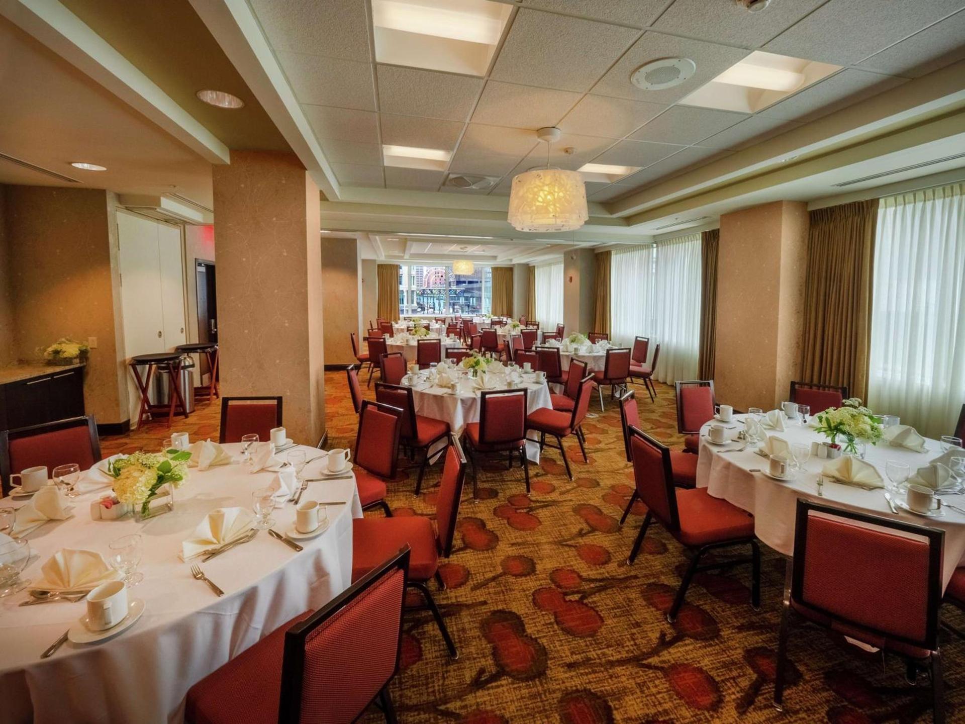 The Hilton Garden Inn Buffalo-Downtown photo 47