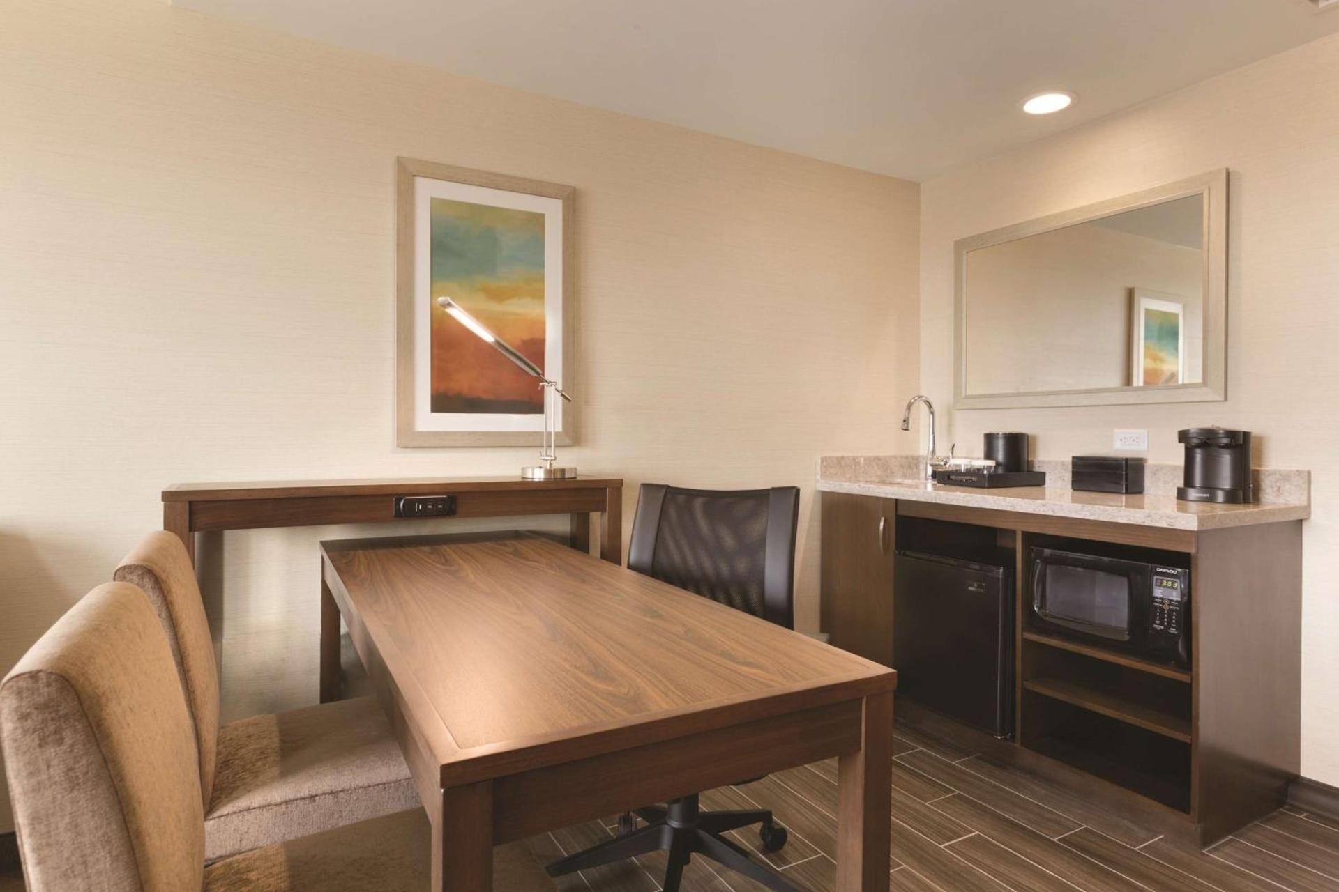 Embassy Suites by Hilton Akron Canton Airport photo 22