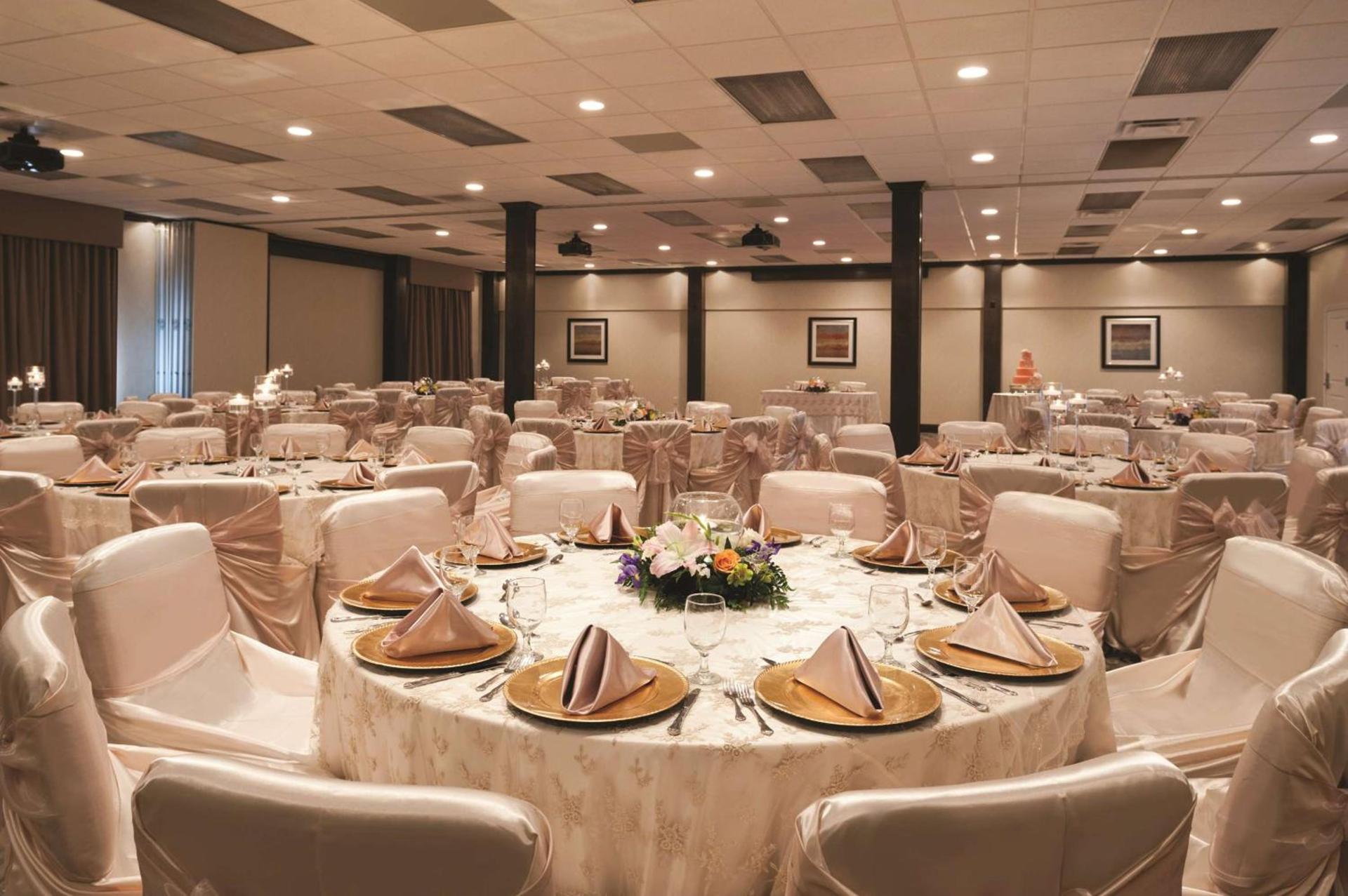 Embassy Suites Corpus Christi photo 32
