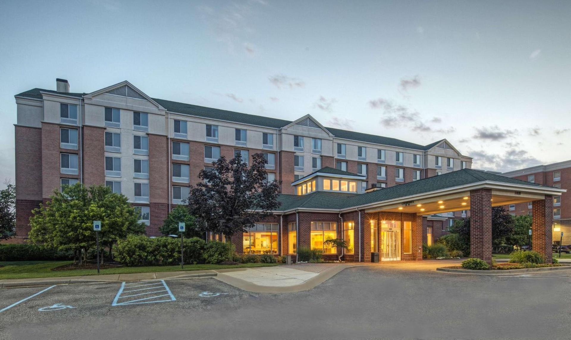 Hilton Garden Inn Detroit Metro Airport photo 2
