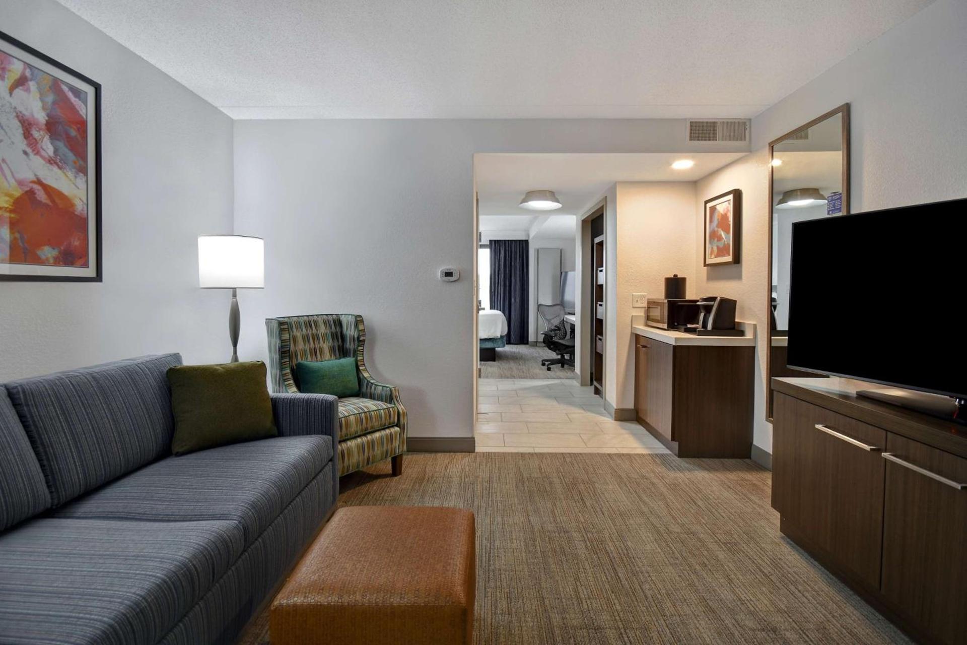 Hilton Garden Inn Detroit Metro Airport photo 23