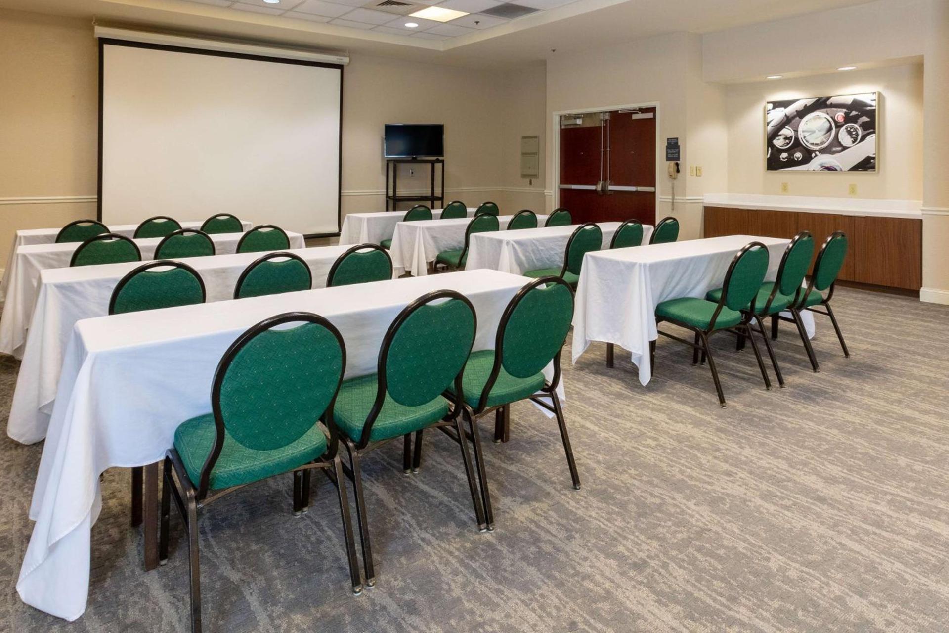 Hilton Garden Inn Daytona Beach Airport photo 54