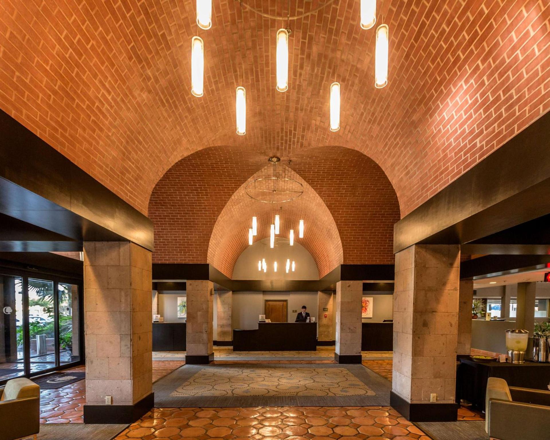 Doubletree by Hilton McAllen photo 8