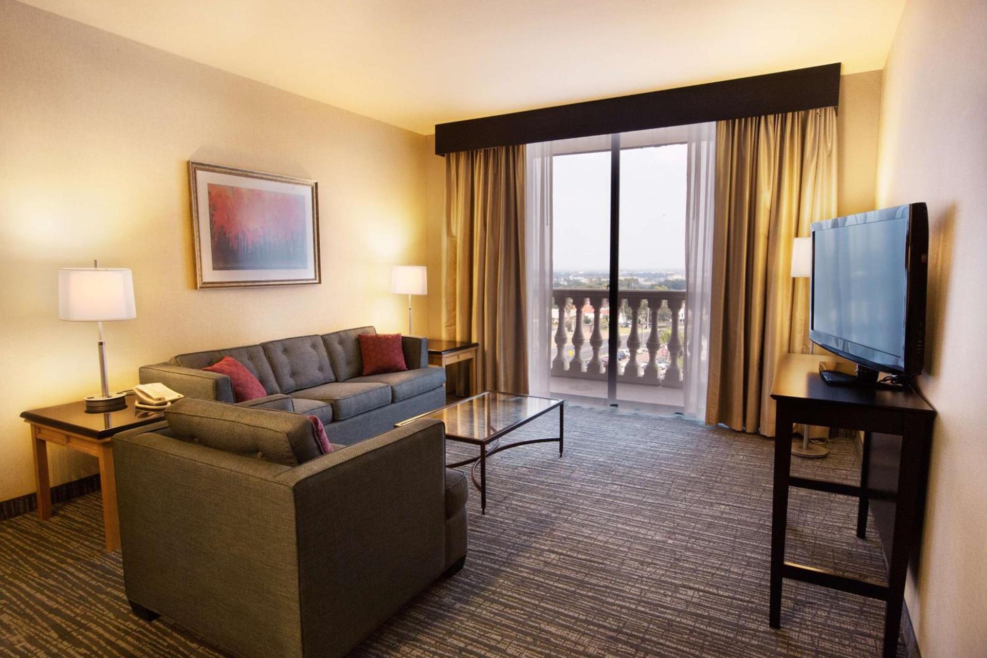 Doubletree by Hilton McAllen photo 25