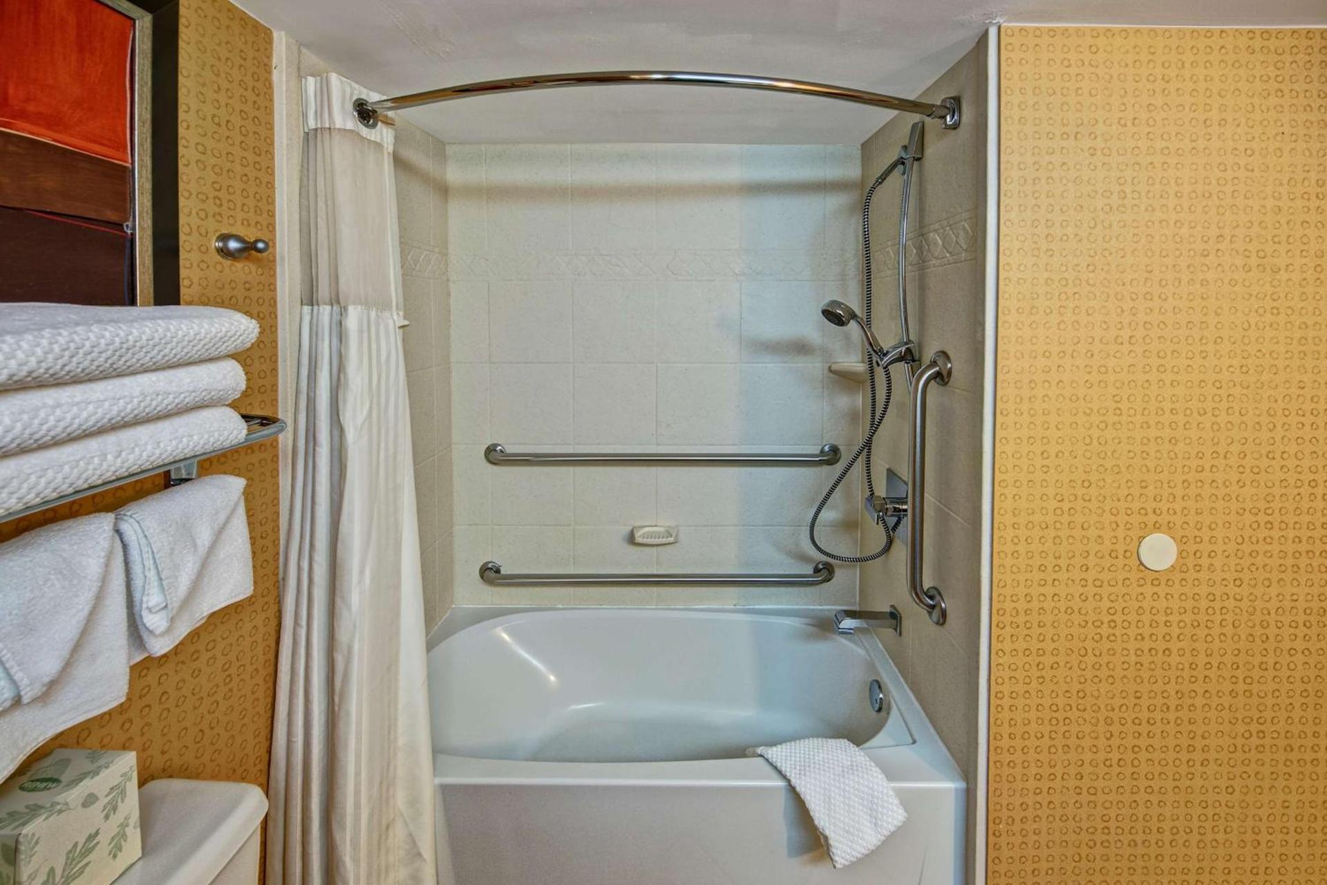 DoubleTree by Hilton Hotel Oak Ridge - Knoxville photo 26