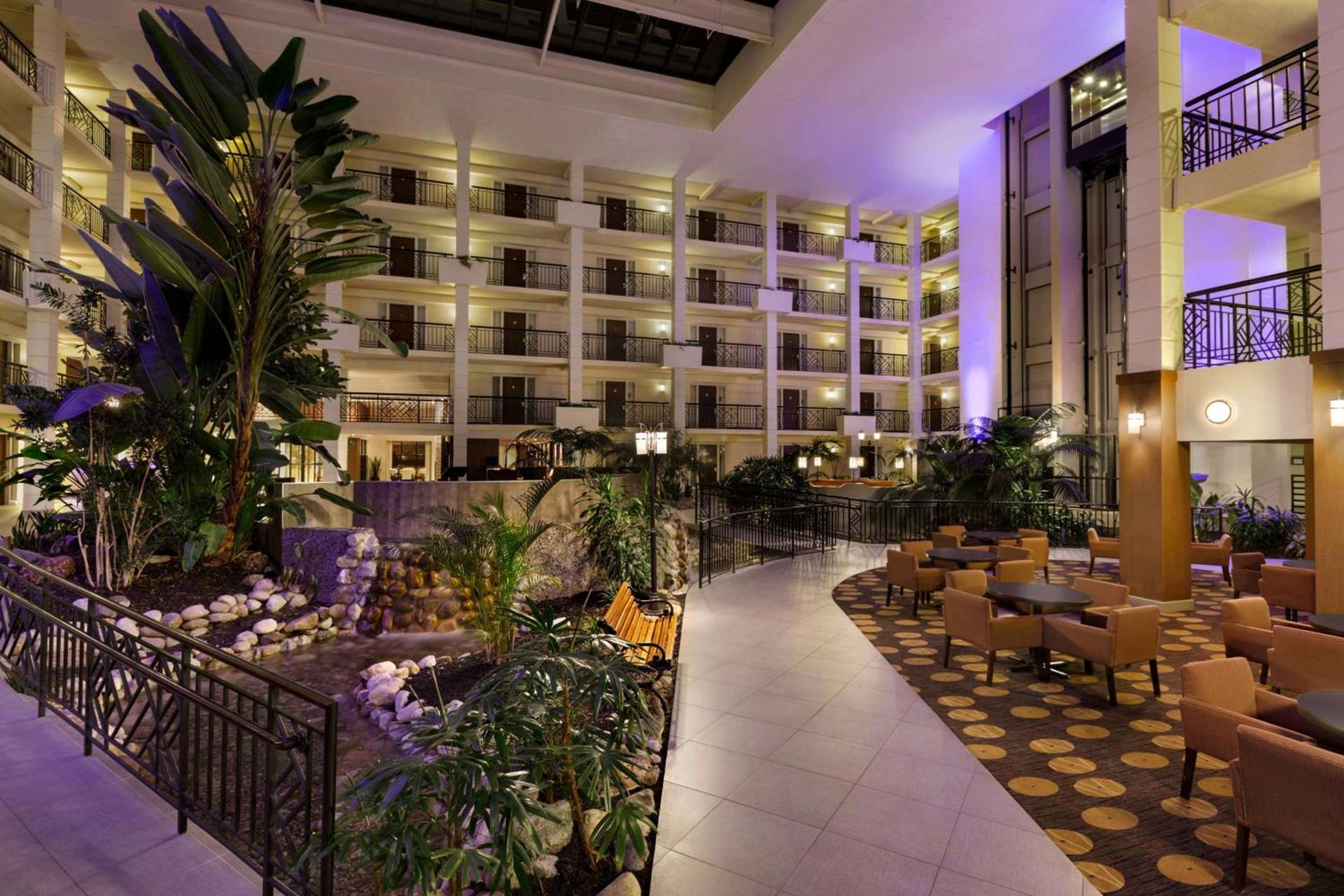 Embassy Suites by Hilton Piscataway Somerset photo 4