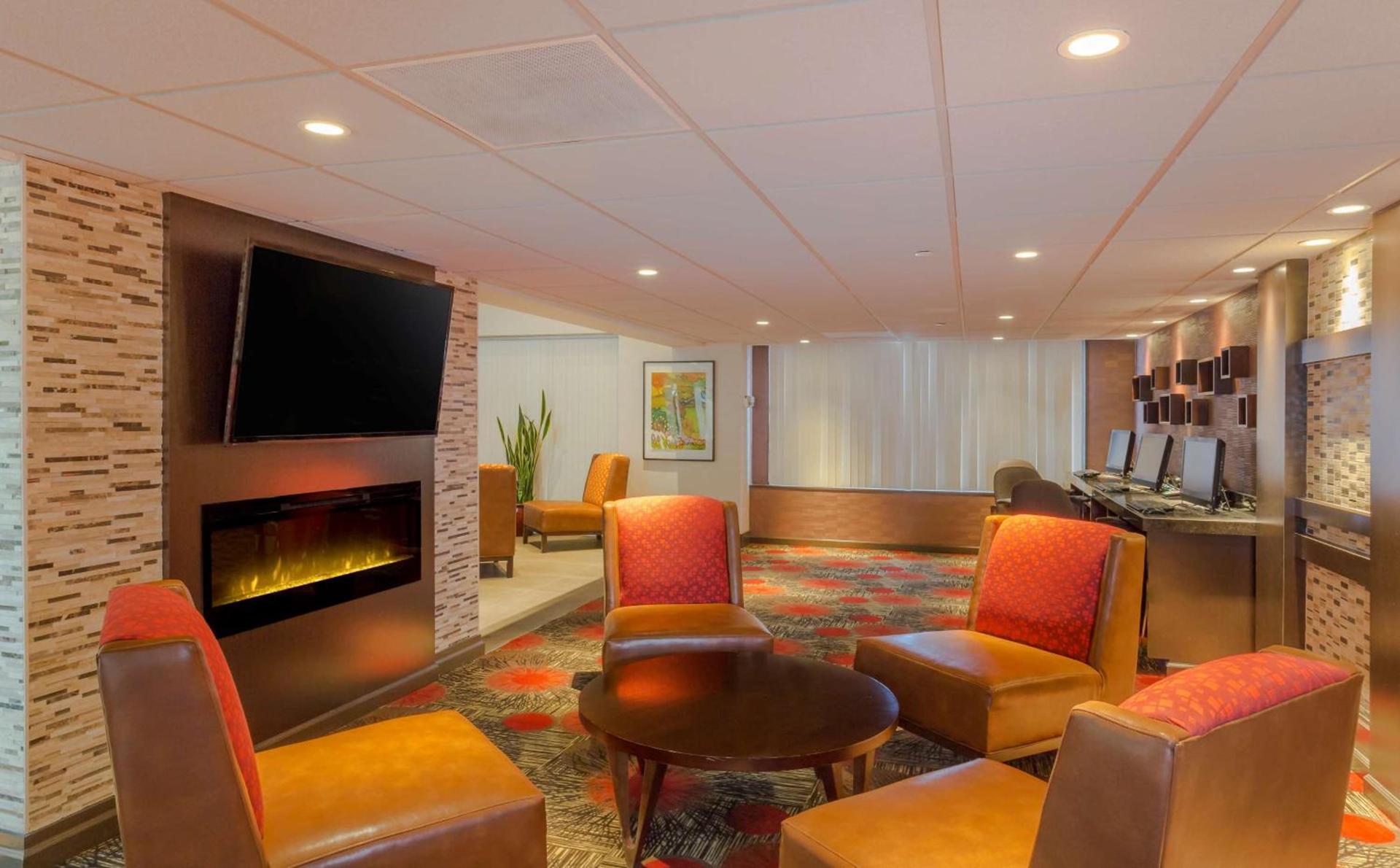 Embassy Suites by Hilton Piscataway Somerset photo 6