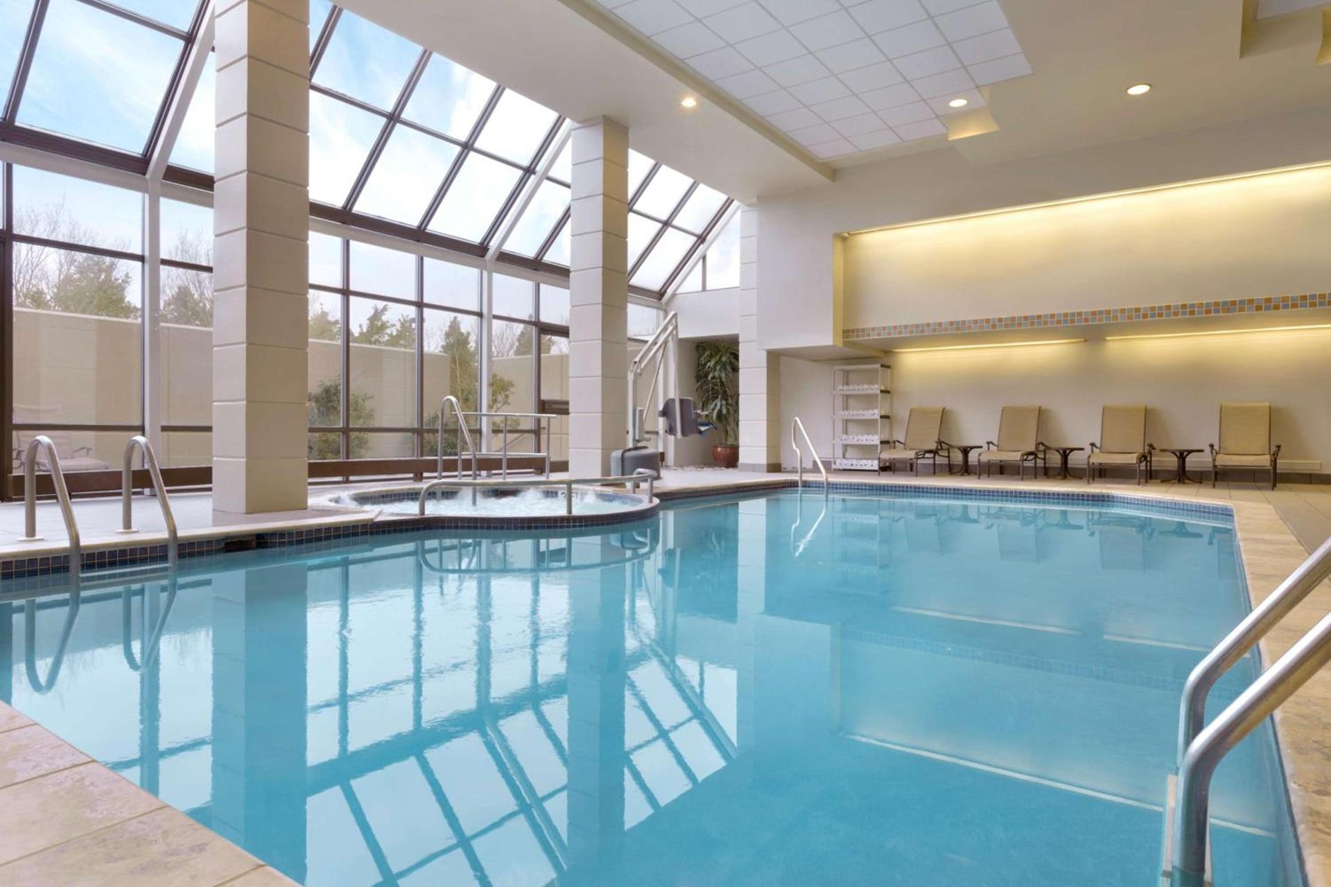 Embassy Suites by Hilton Piscataway Somerset photo 8