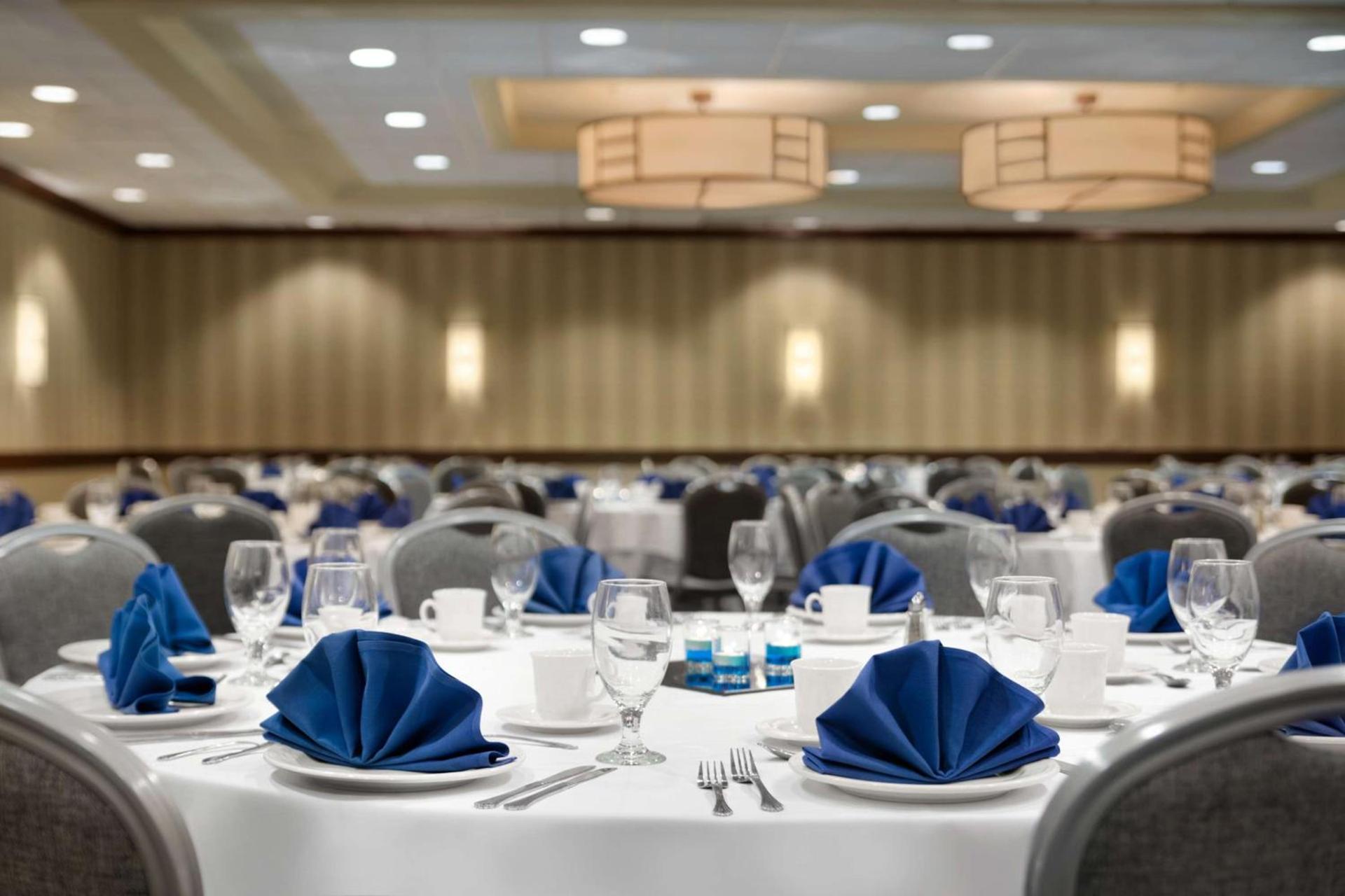 Embassy Suites by Hilton Piscataway Somerset photo 28