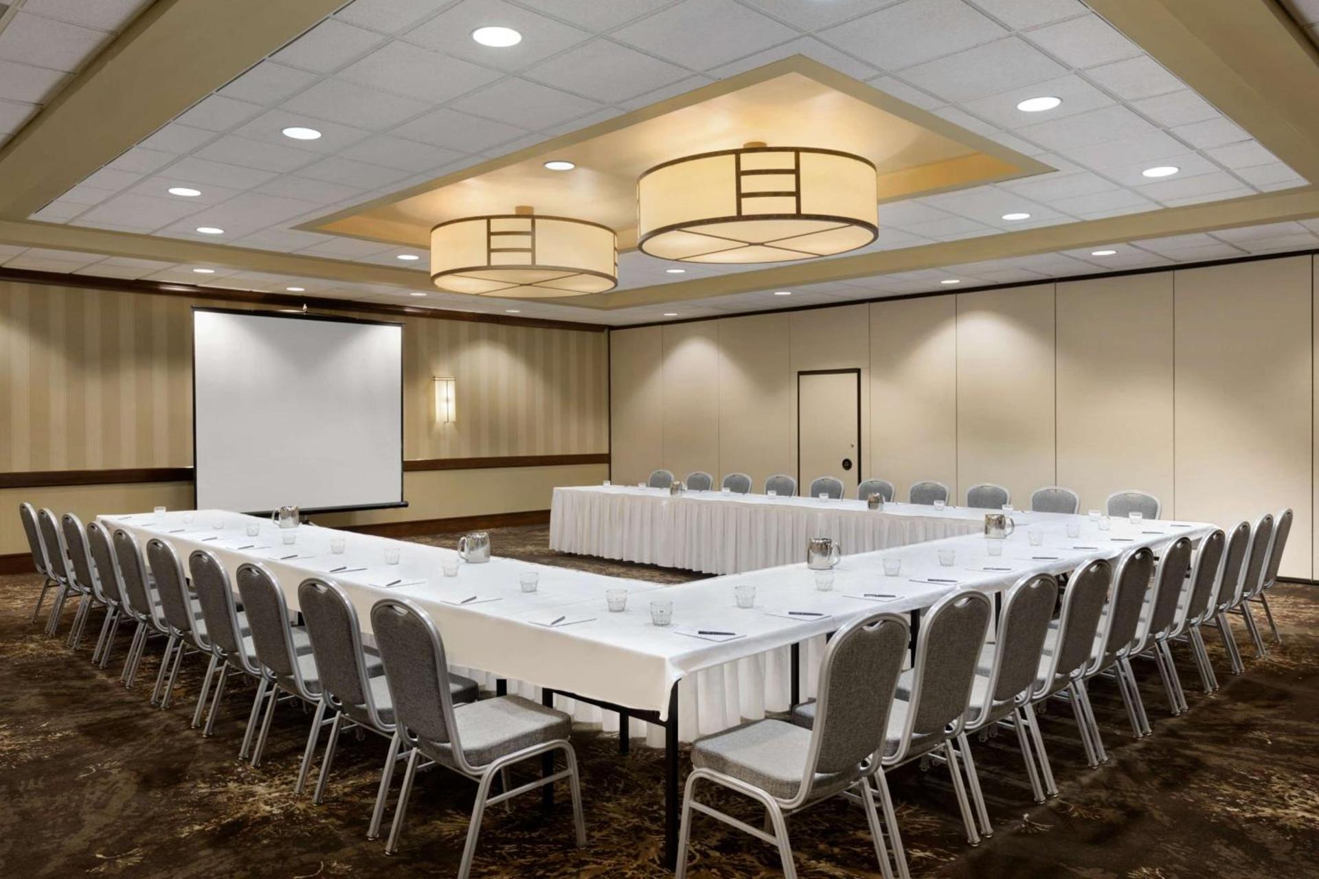Embassy Suites by Hilton Piscataway Somerset photo 30