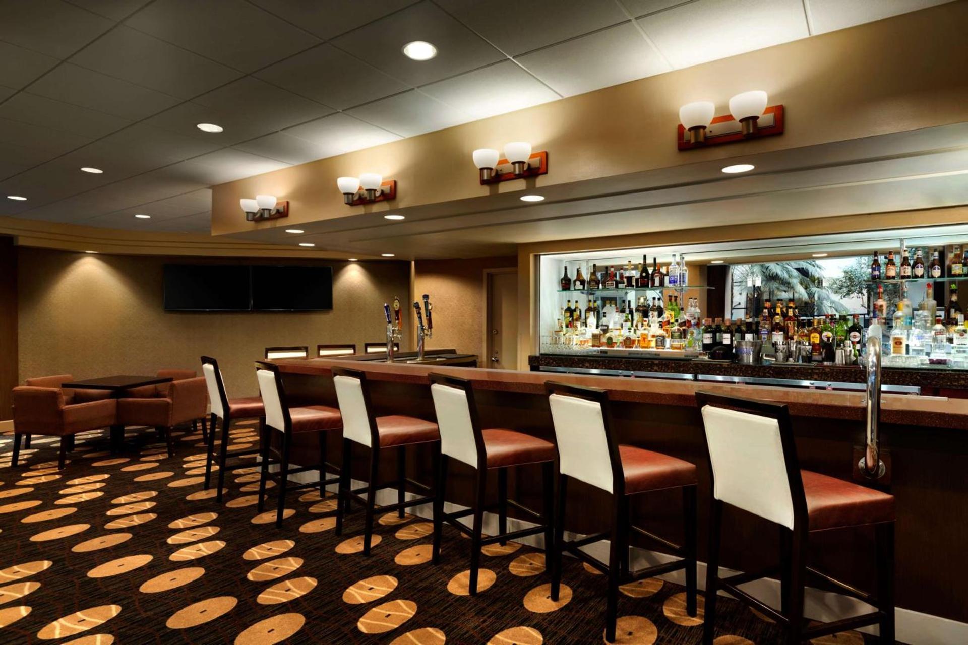 Embassy Suites by Hilton Piscataway Somerset photo 37