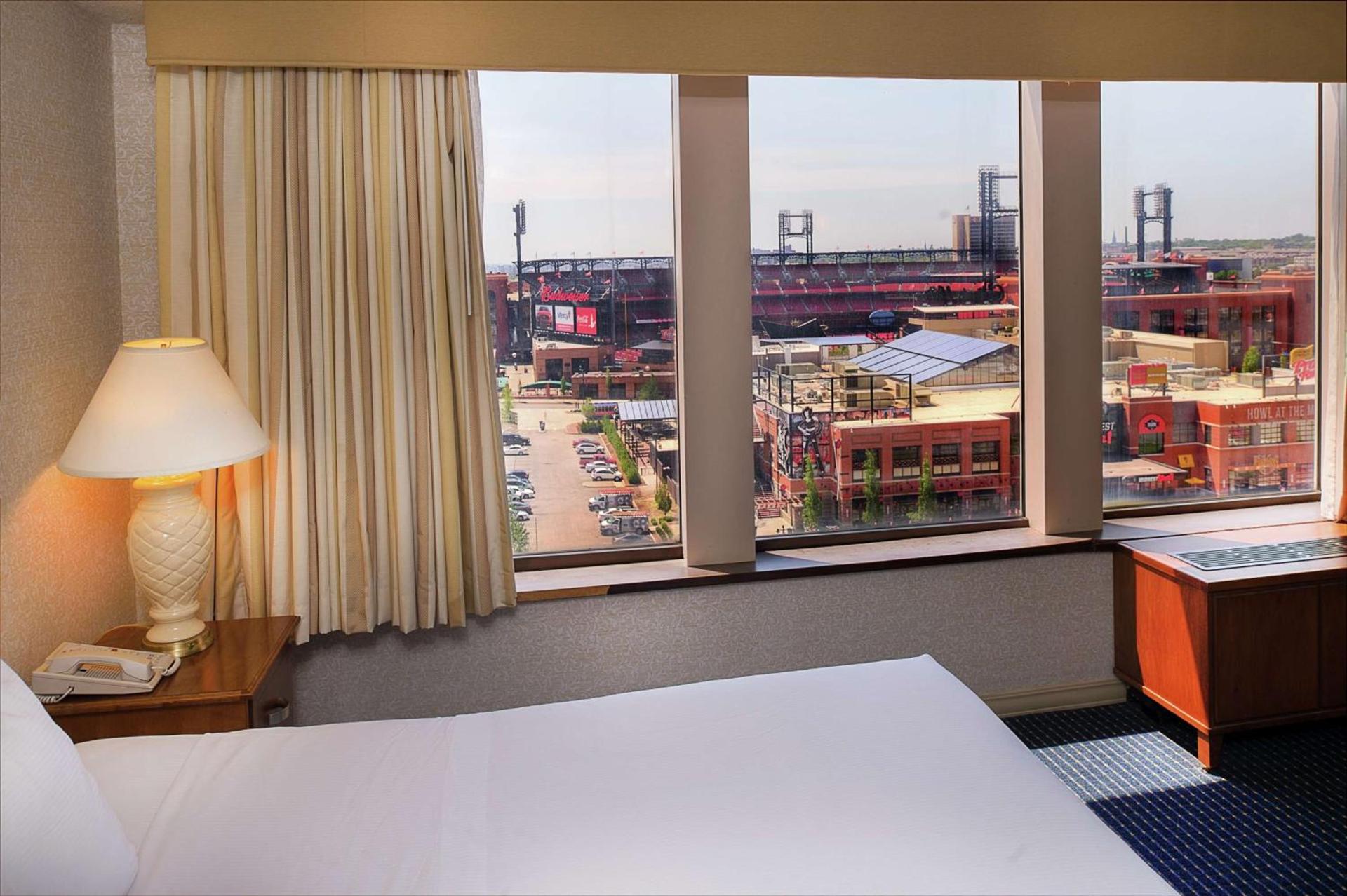 Hilton St. Louis at the Ballpark photo 23