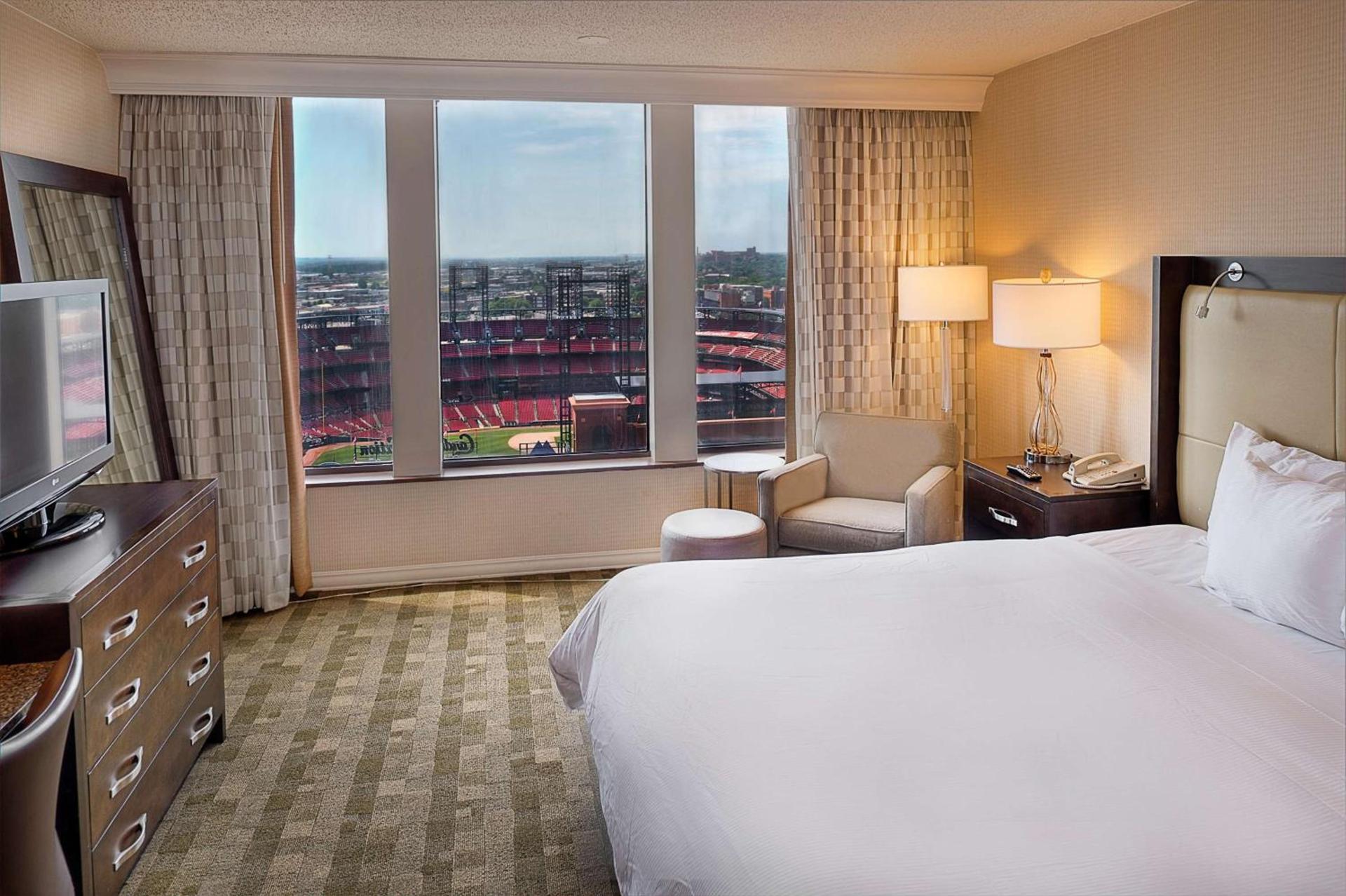 Hilton St. Louis at the Ballpark photo 25
