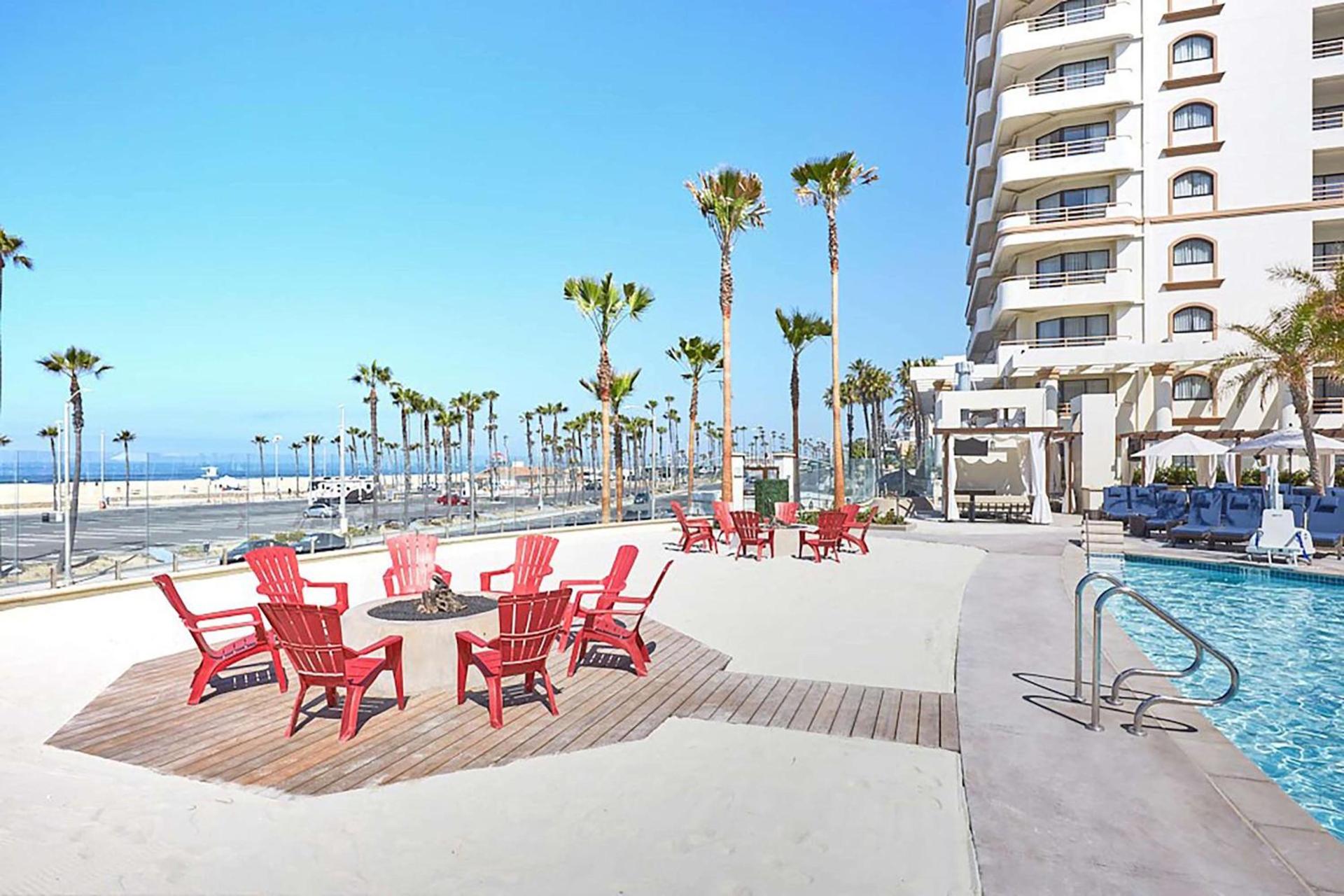 The Waterfront Beach Resort, A Hilton Hotel photo 11