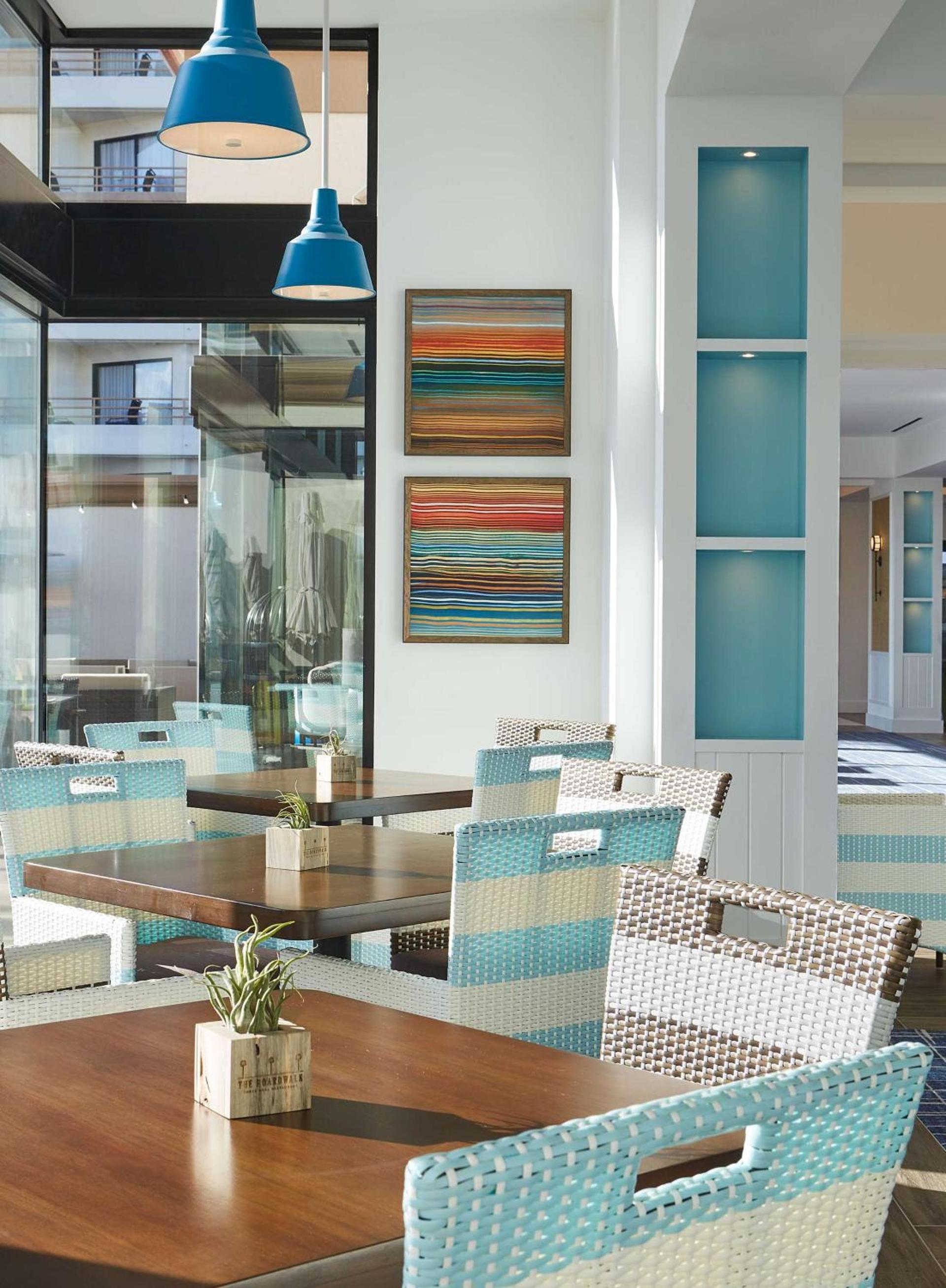 The Waterfront Beach Resort, A Hilton Hotel photo 19