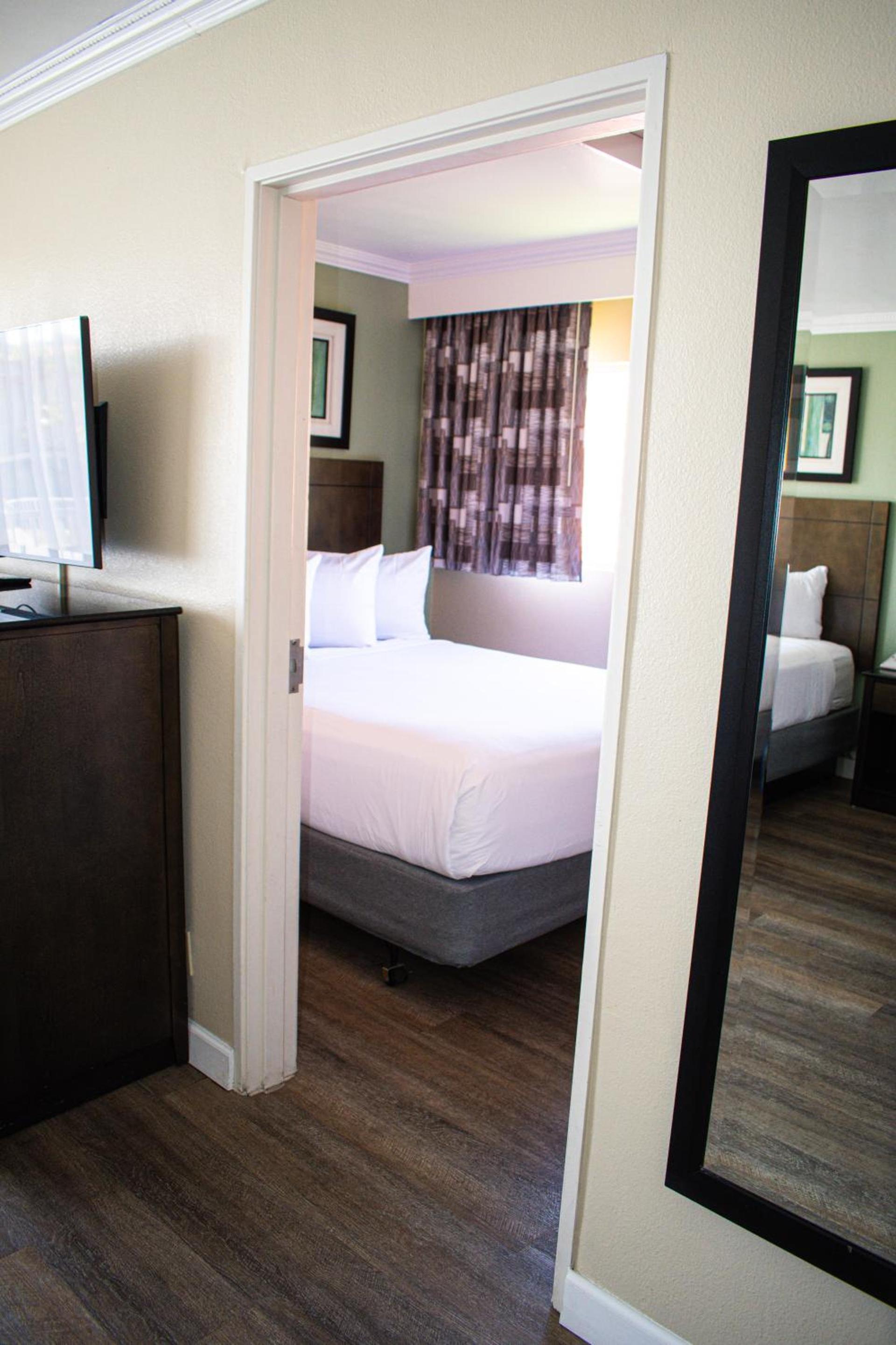 Travelodge by Wyndham Monterey Bay photo 22