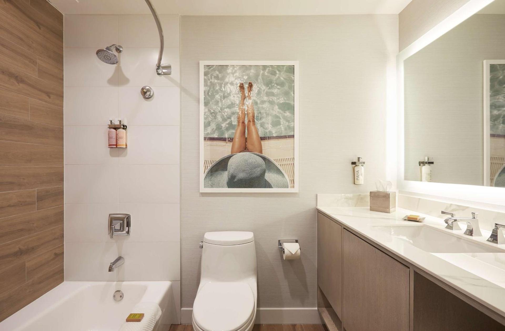 The Waterfront Beach Resort, A Hilton Hotel photo 58