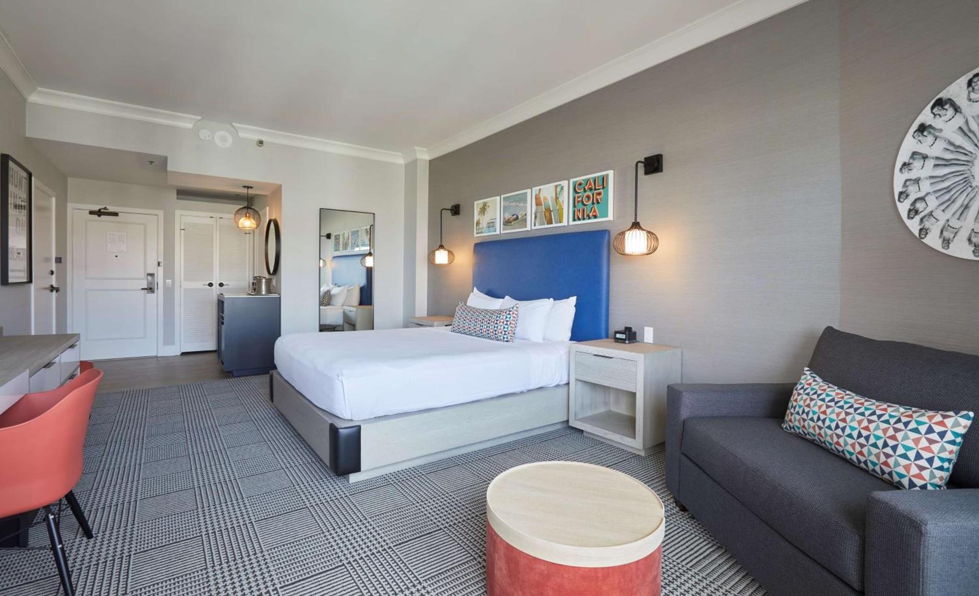 The Waterfront Beach Resort, A Hilton Hotel photo 59
