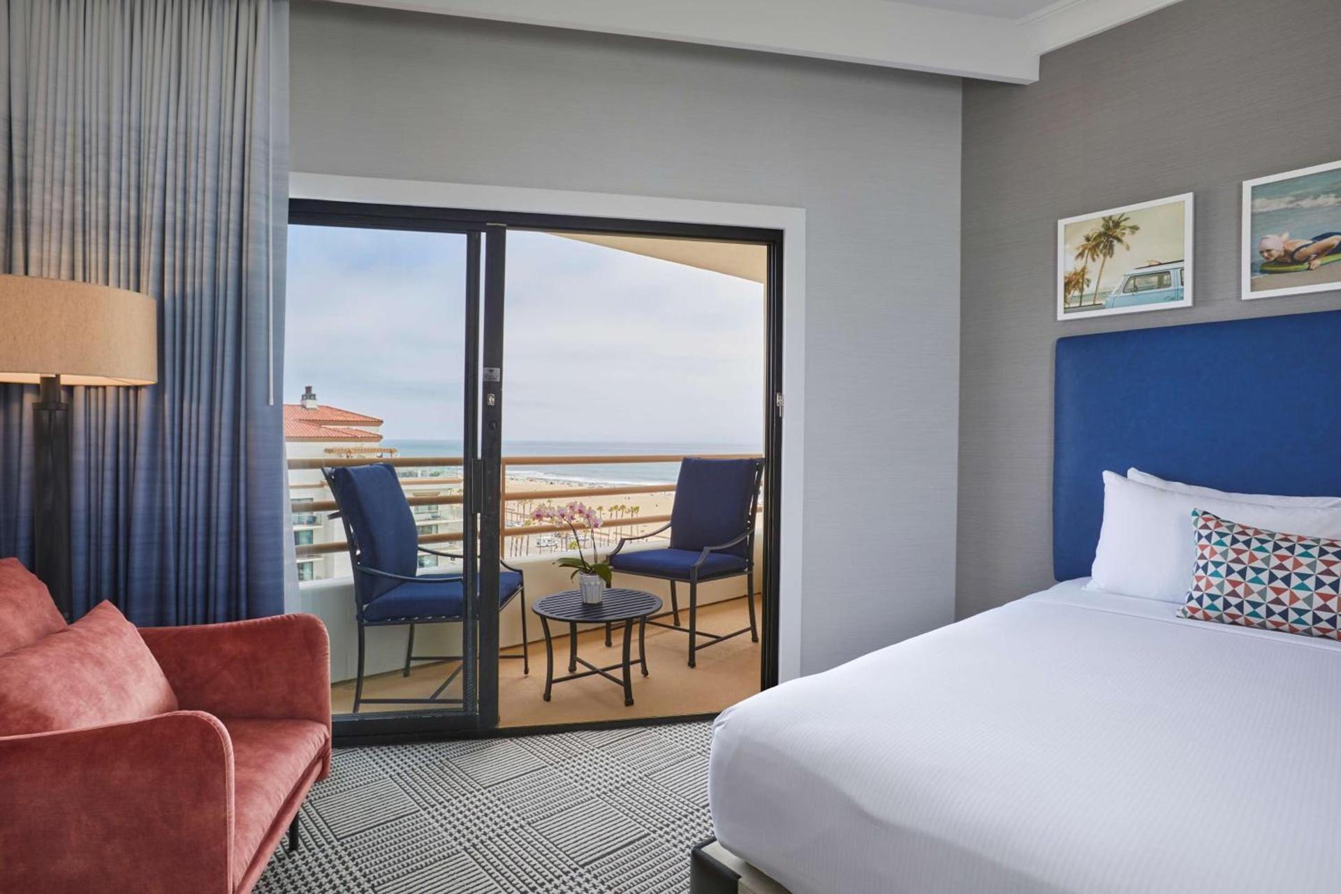 The Waterfront Beach Resort, A Hilton Hotel photo 68