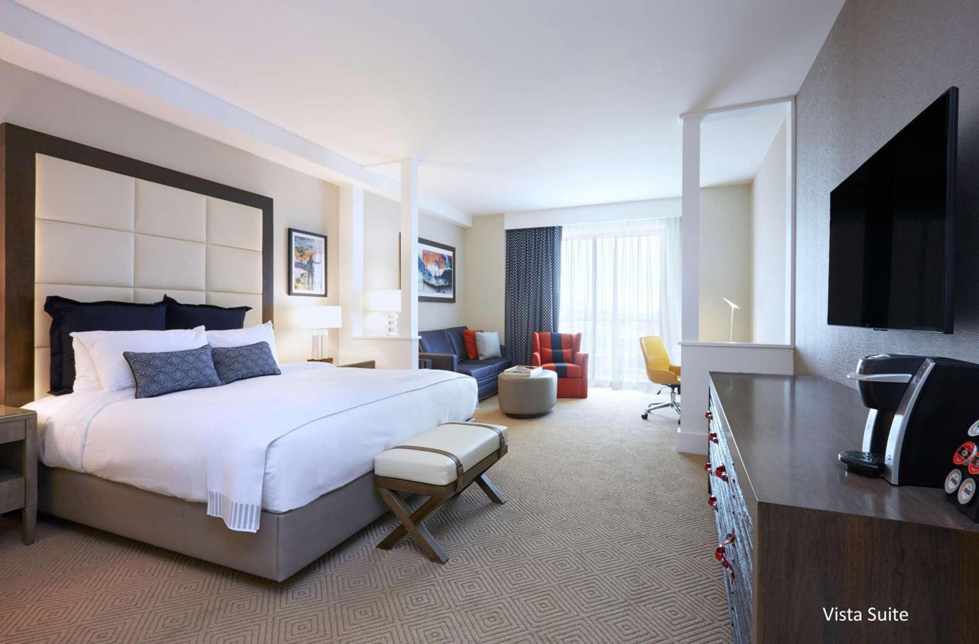 The Waterfront Beach Resort, A Hilton Hotel photo 78