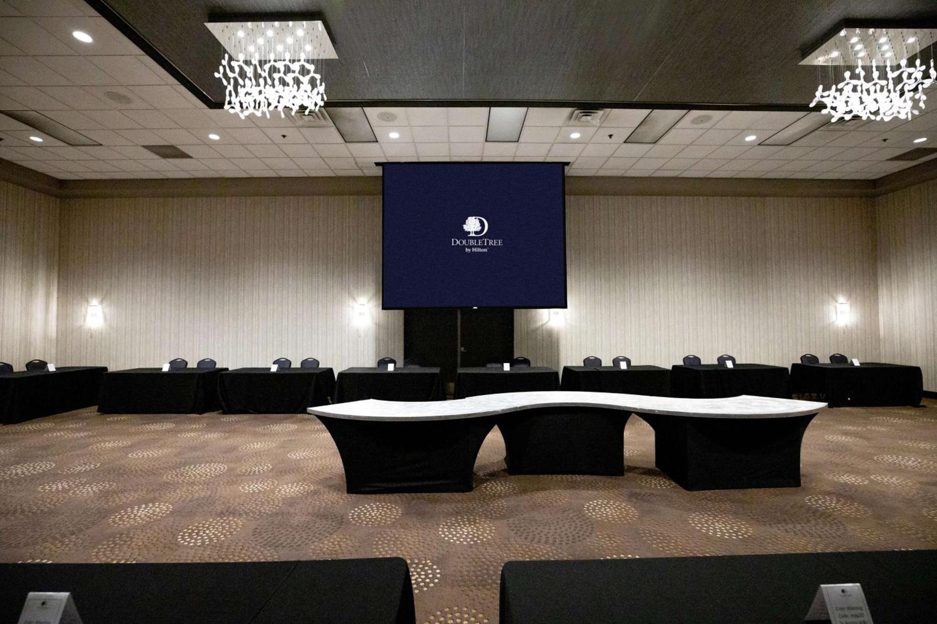 DoubleTree by Hilton Bloomington photo 25