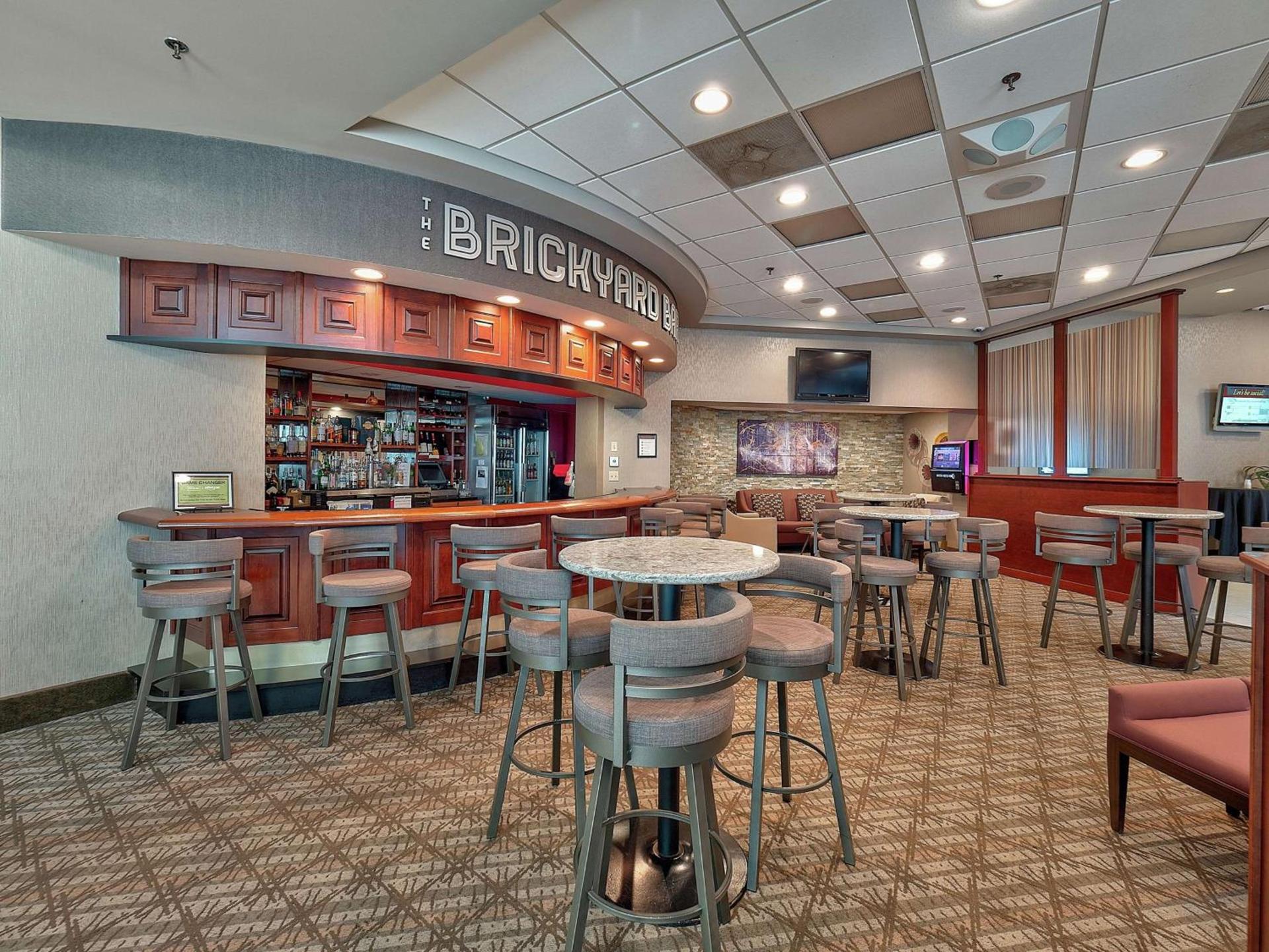 DoubleTree by Hilton Bloomington photo 84