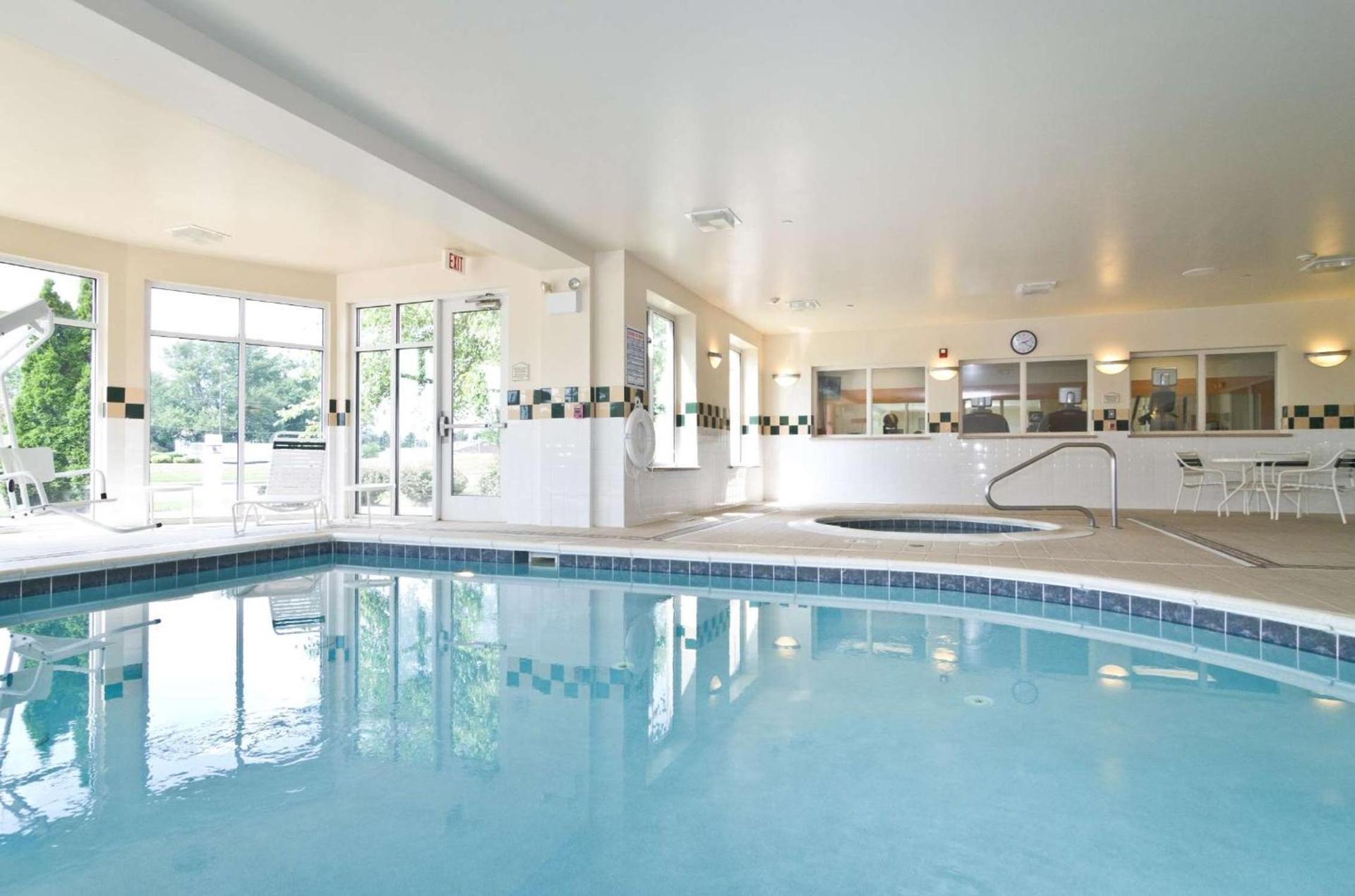 Hilton Garden Inn Wooster photo 4