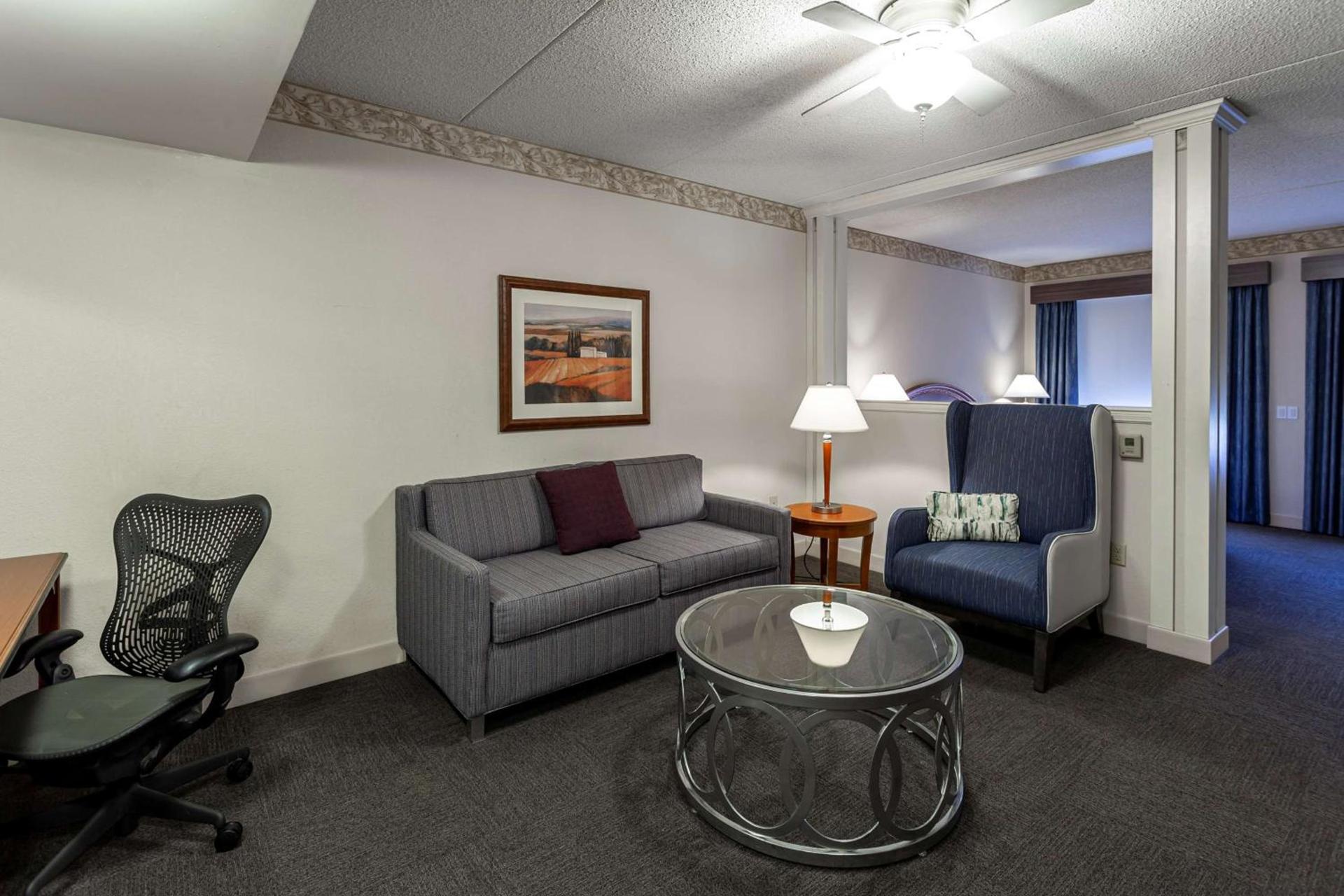 Hilton Garden Inn Wooster photo 12