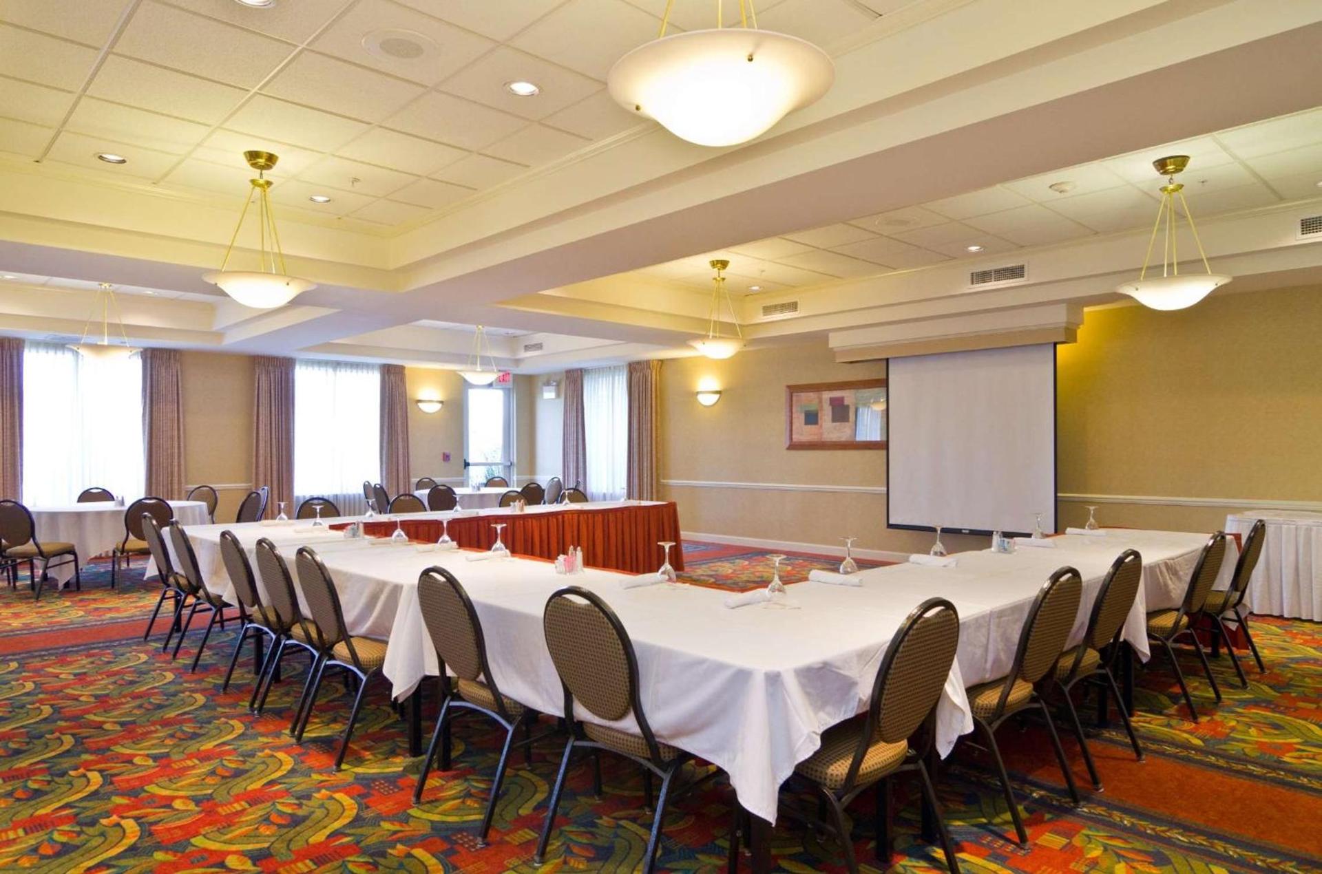 Hilton Garden Inn Wooster photo 34