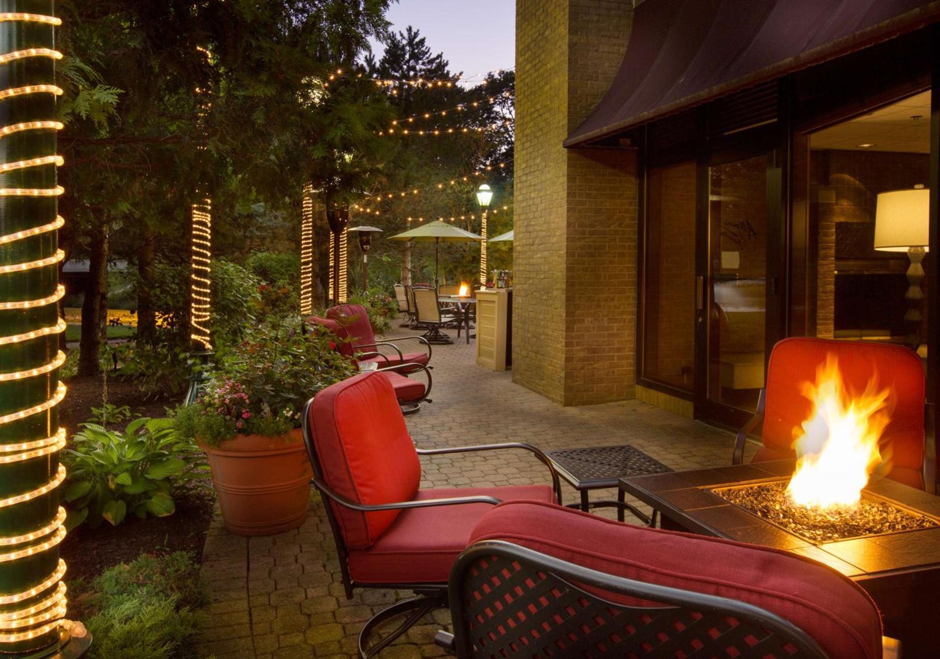 Hilton Chicago/Northbrook photo 7