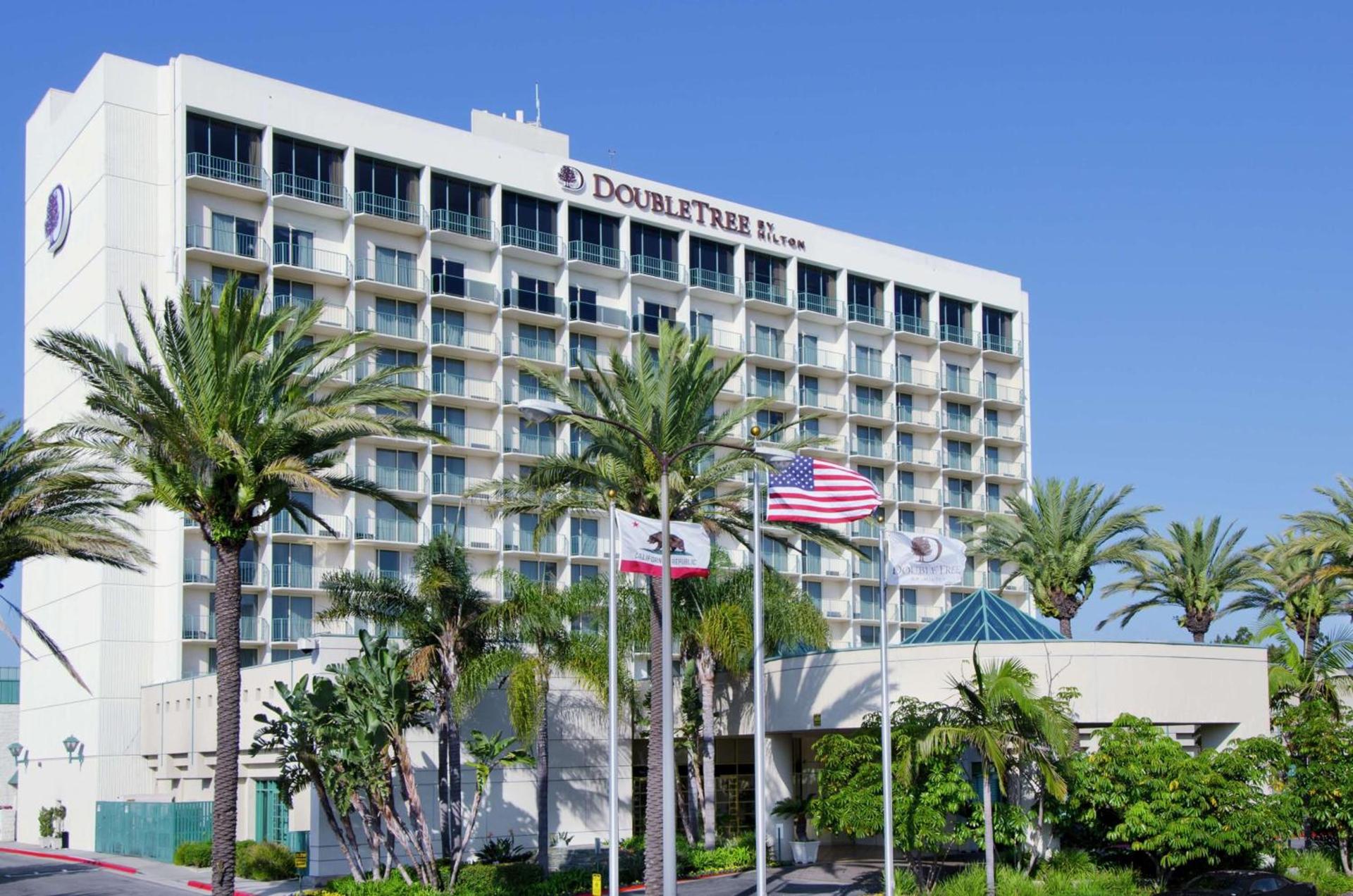 DoubleTree by Hilton Torrance - South Bay photo 1