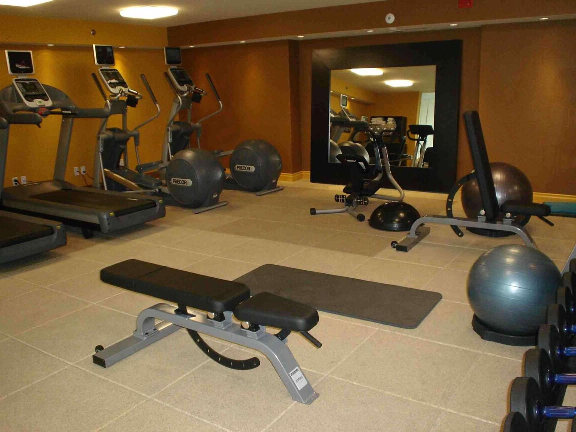 DoubleTree by Hilton Torrance - South Bay photo 9
