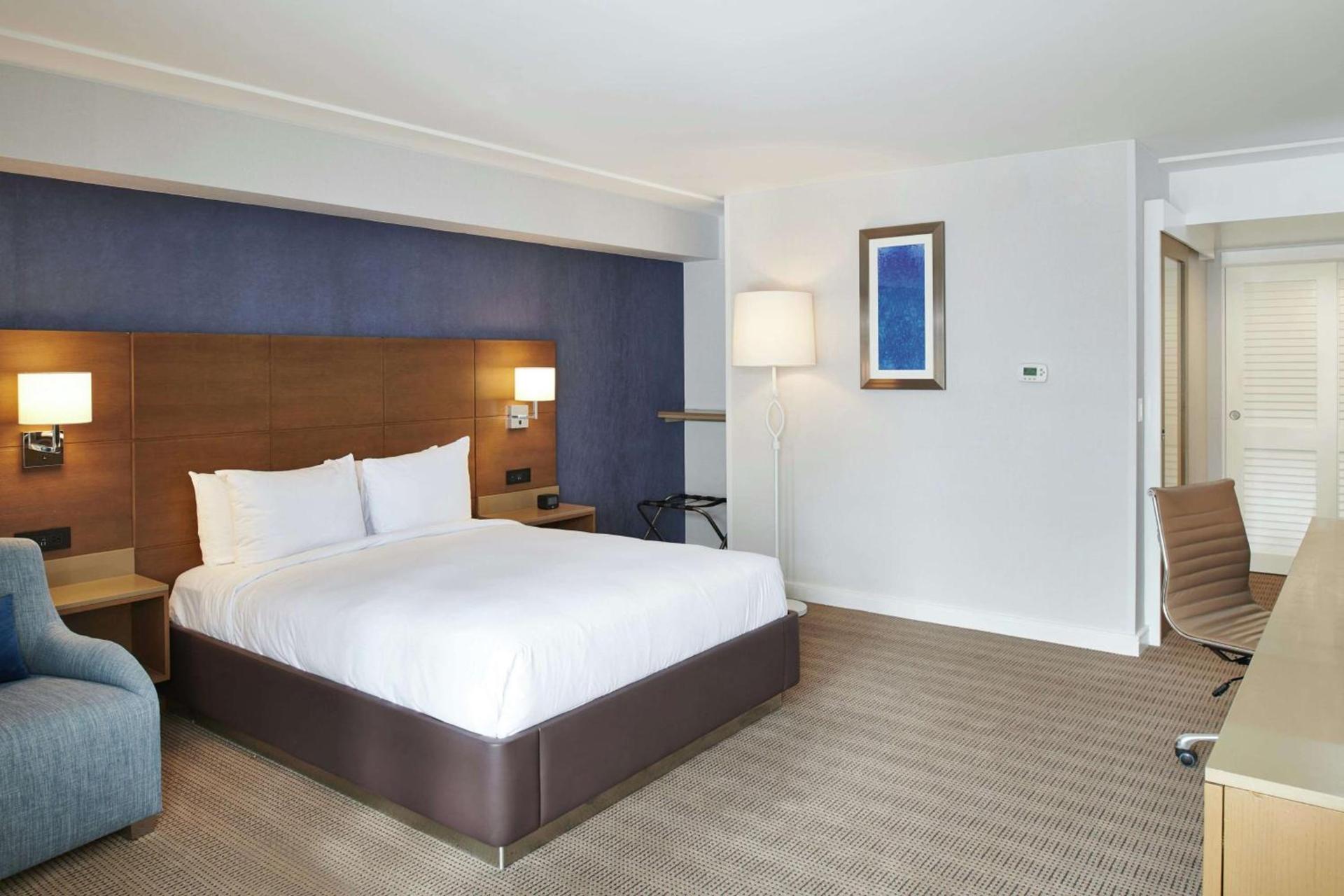DoubleTree by Hilton Torrance - South Bay photo 17